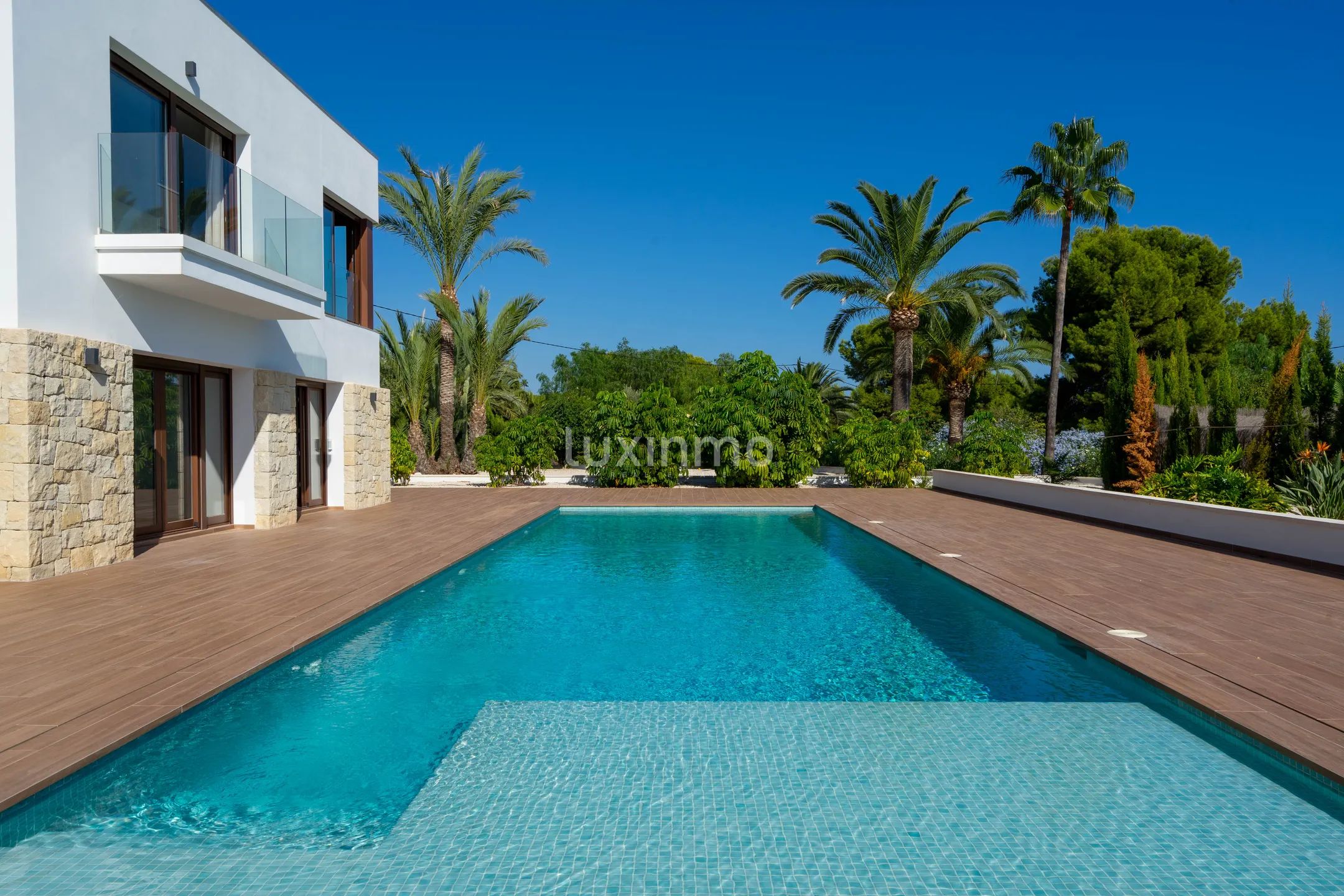 Striking luxury villa boasting sea views, bordering Altea — photo 31