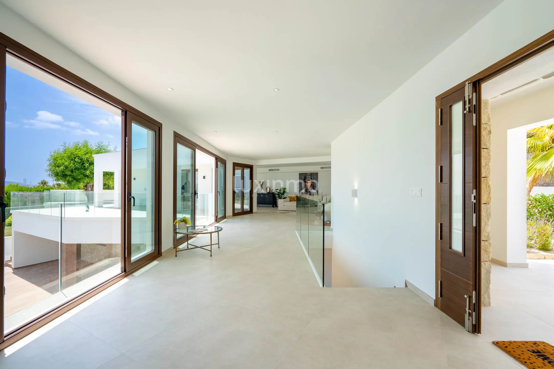 Striking luxury villa boasting sea views, bordering Altea — photo 4