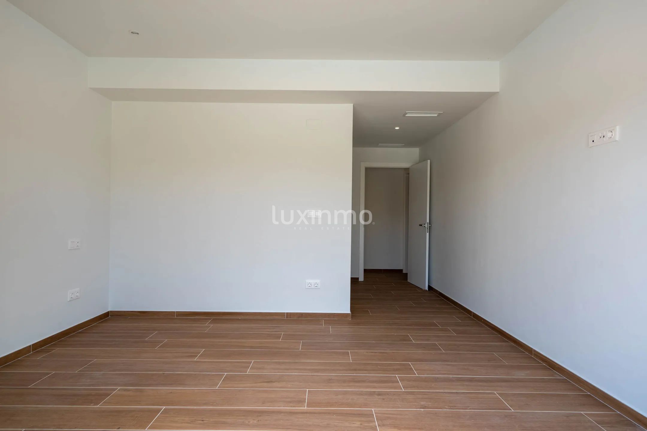 Striking luxury villa boasting sea views, bordering Altea — photo 27