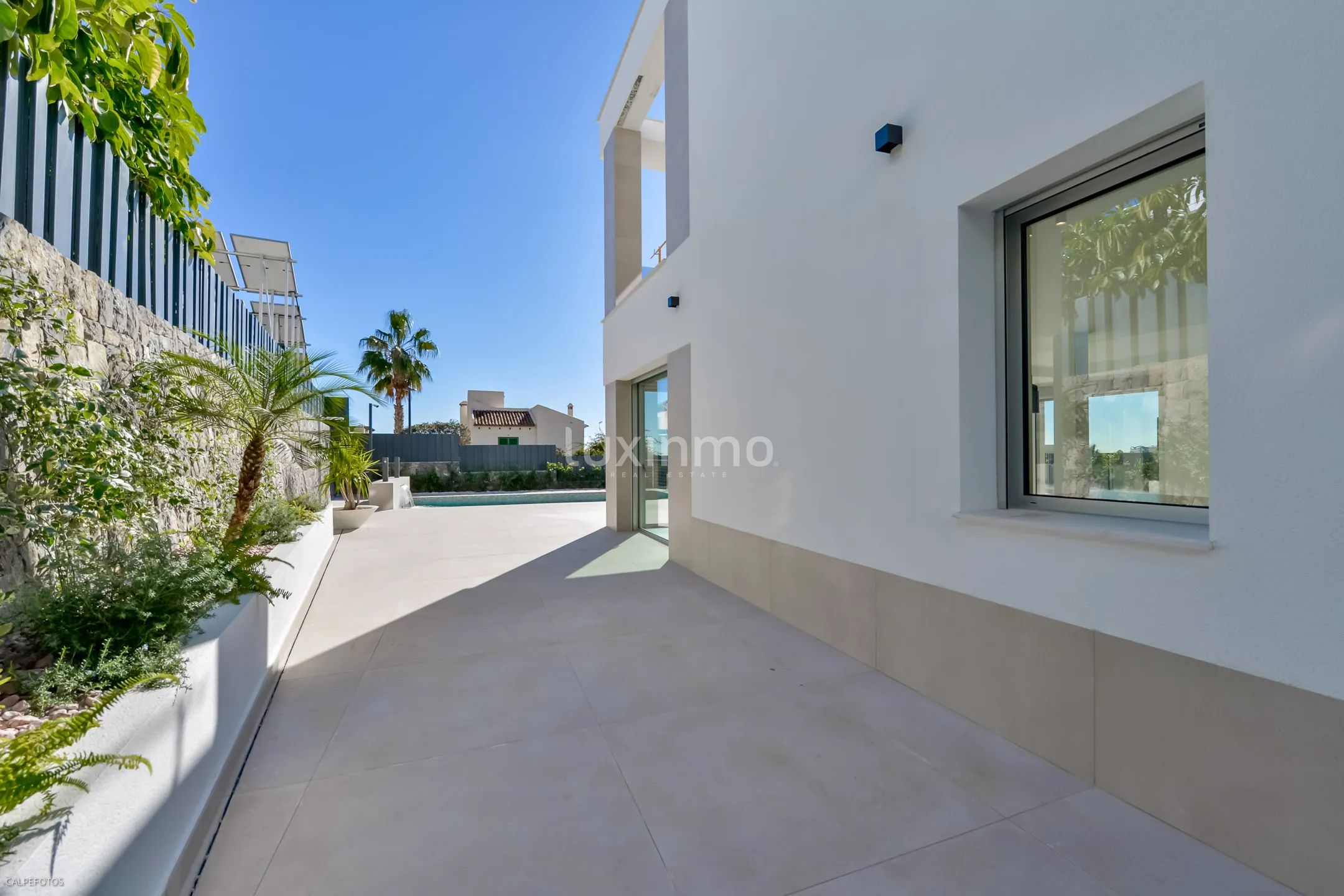 Zu verkaufen eine moderne Villa in Sierra Cortina — photo 44
