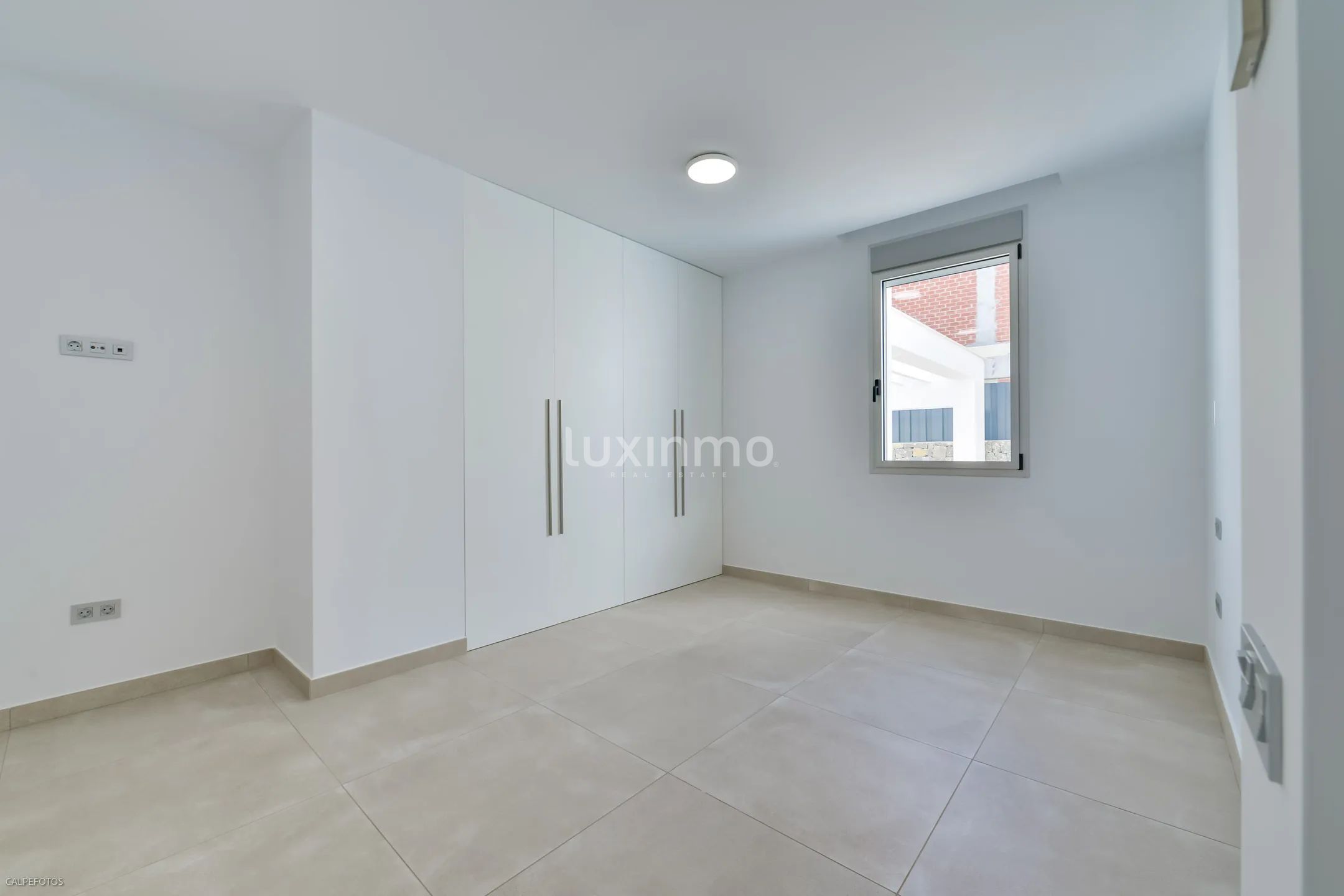 Zu verkaufen eine moderne Villa in Sierra Cortina — photo 14