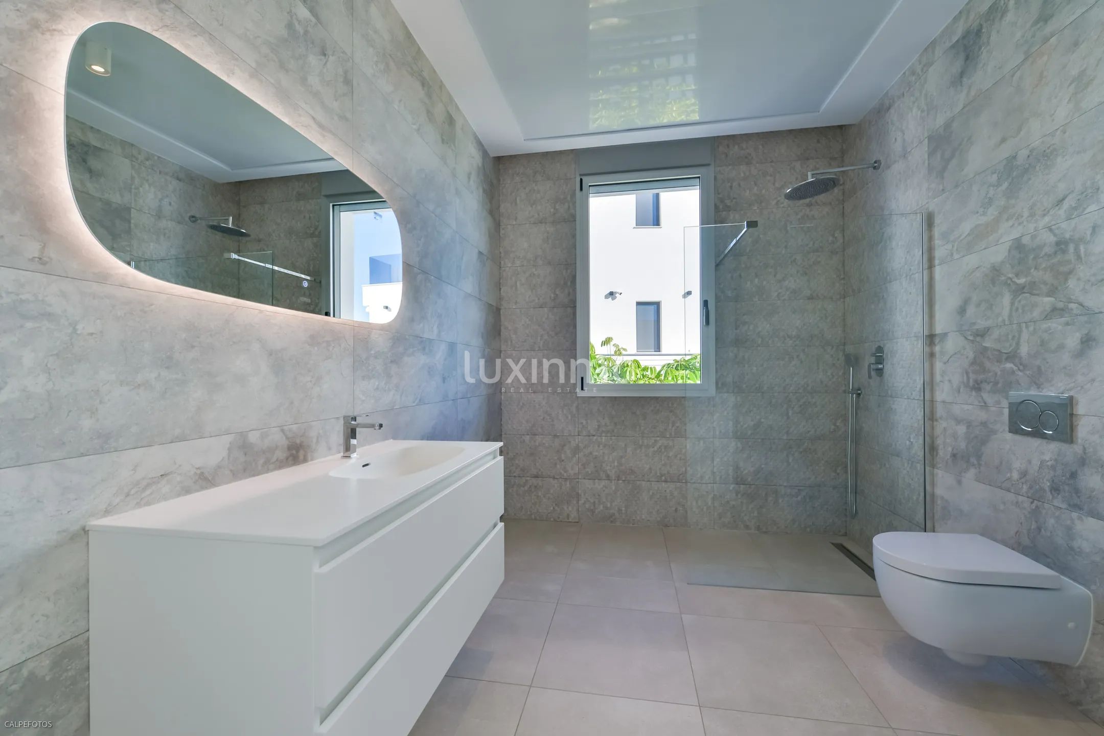Zu verkaufen eine moderne Villa in Sierra Cortina — photo 27