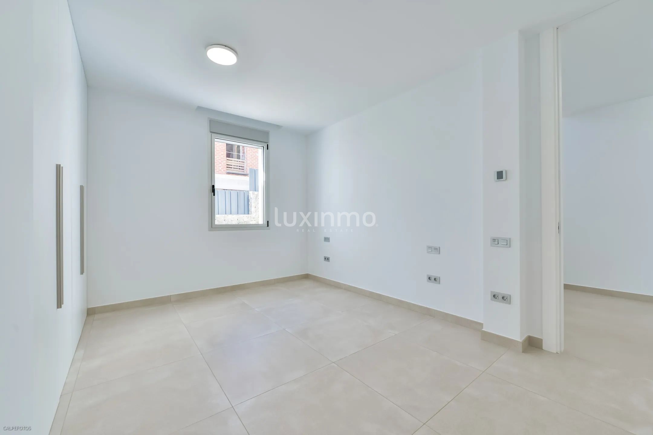 Zu verkaufen eine moderne Villa in Sierra Cortina — photo 15