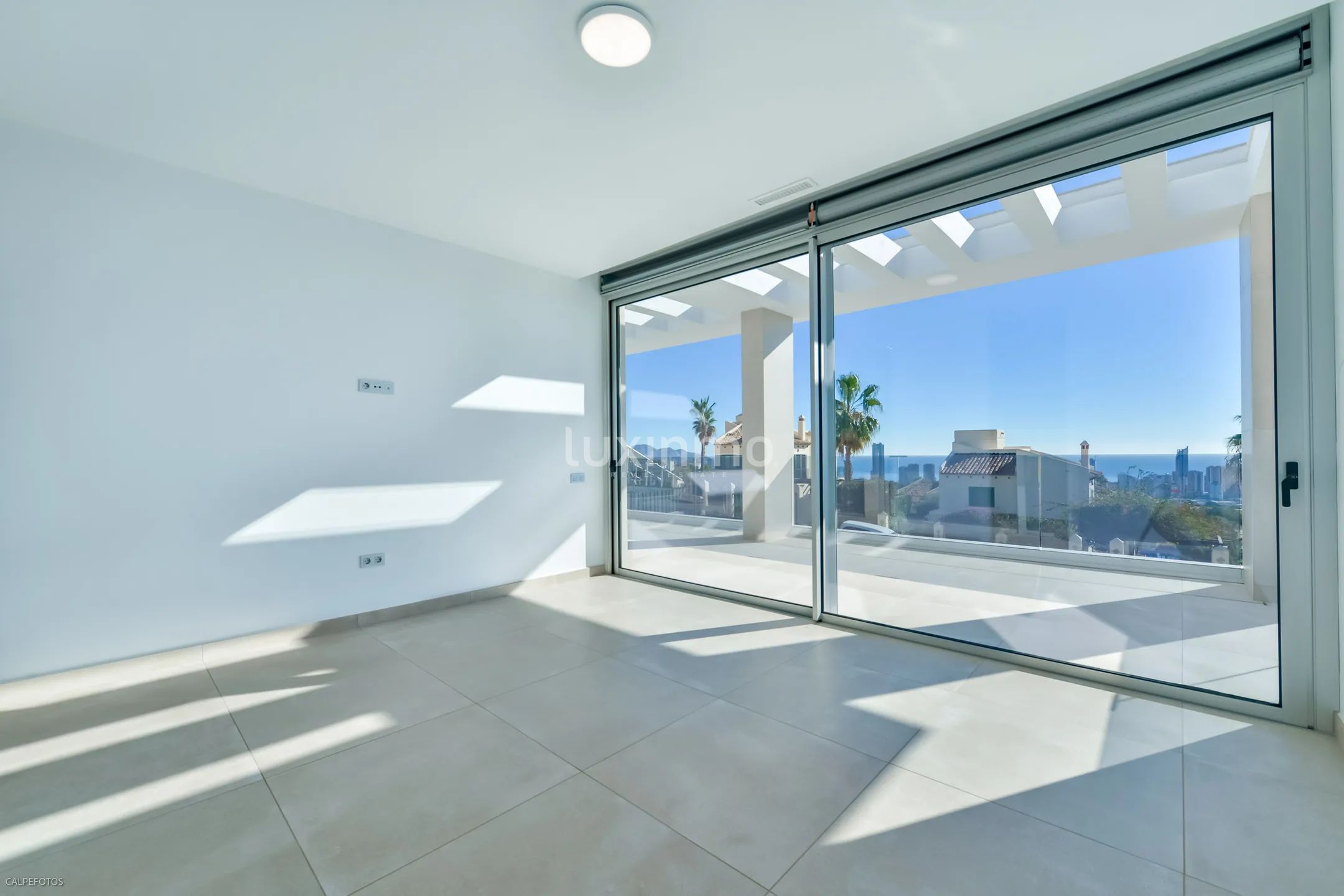 Zu verkaufen eine moderne Villa in Sierra Cortina — photo 31