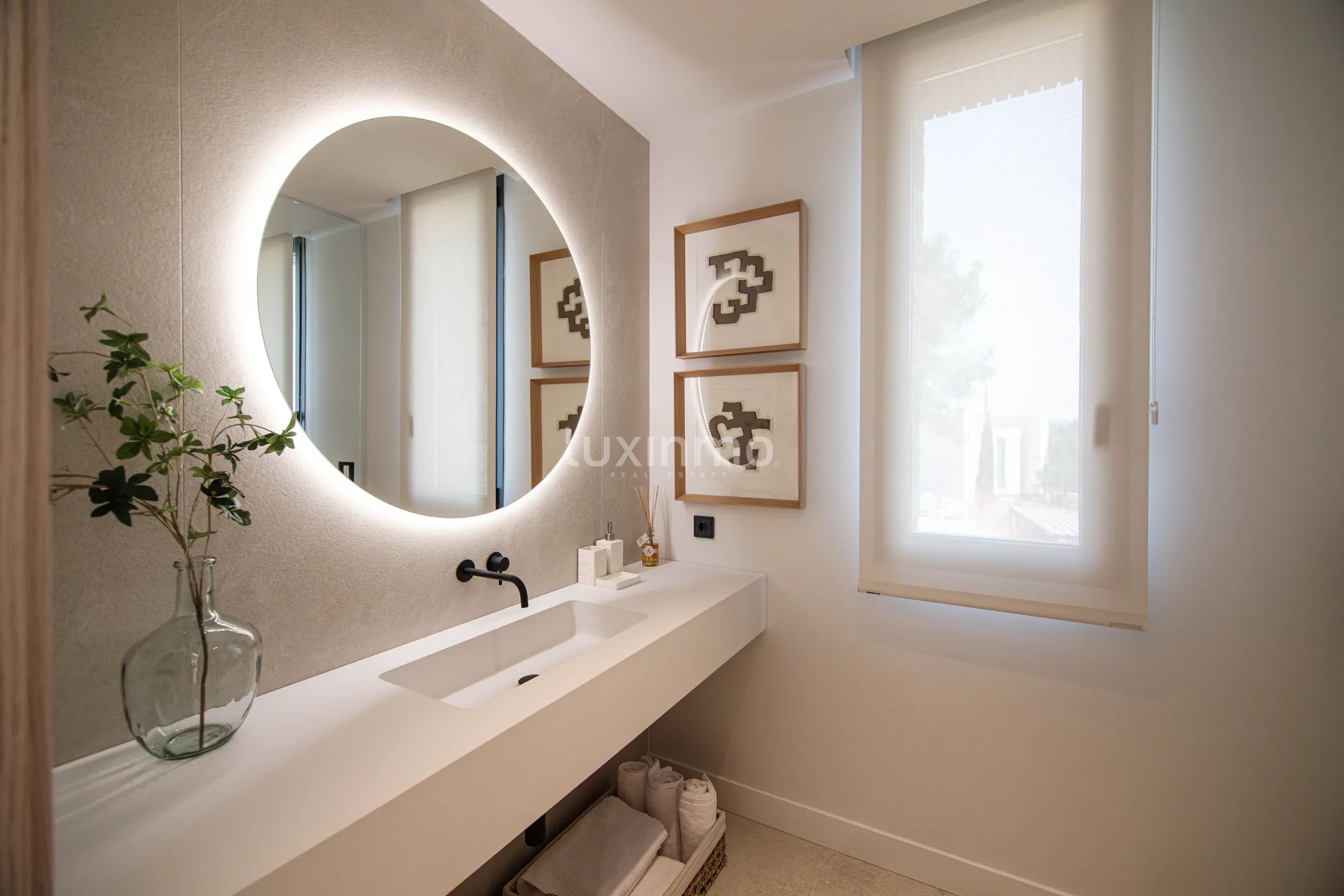 Modern Luxury Villa in Roca Llisa — photo 37
