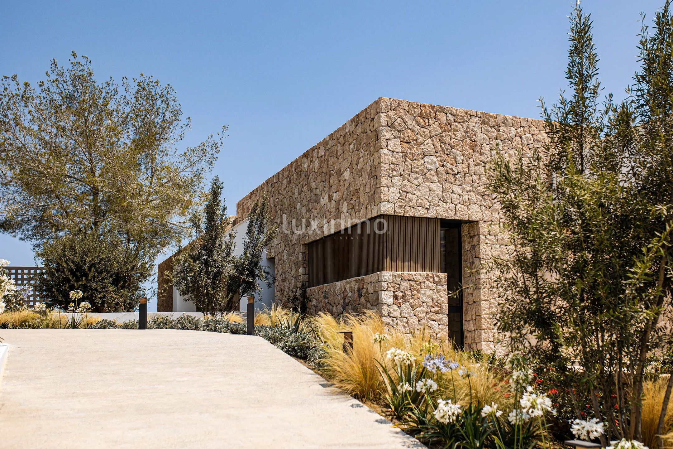 Villa de luxe nouvellement construite près du terrain de golf, communauté fermée, grande sécurité — photo 46