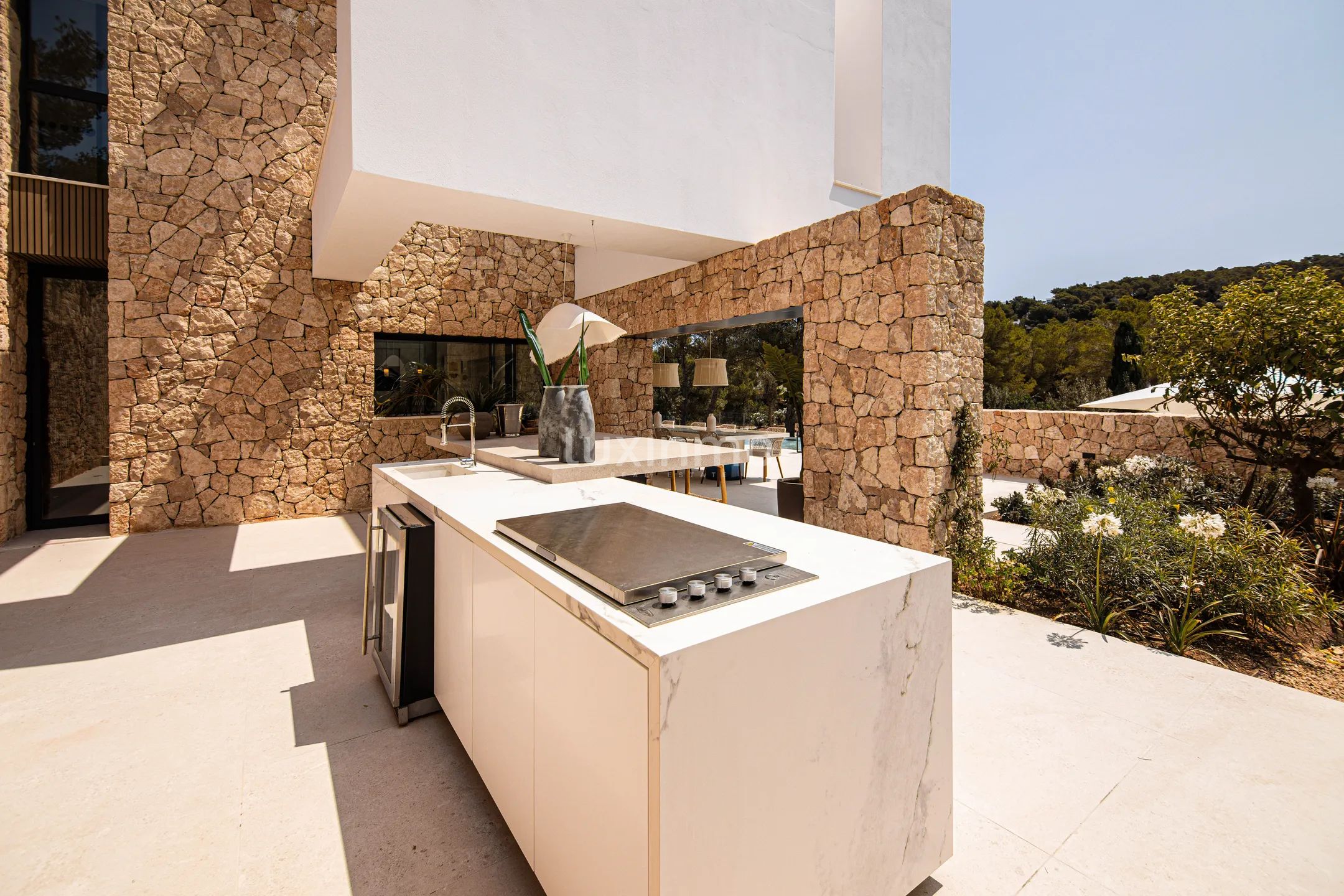 Modern Luxury Villa in Roca Llisa — photo 28