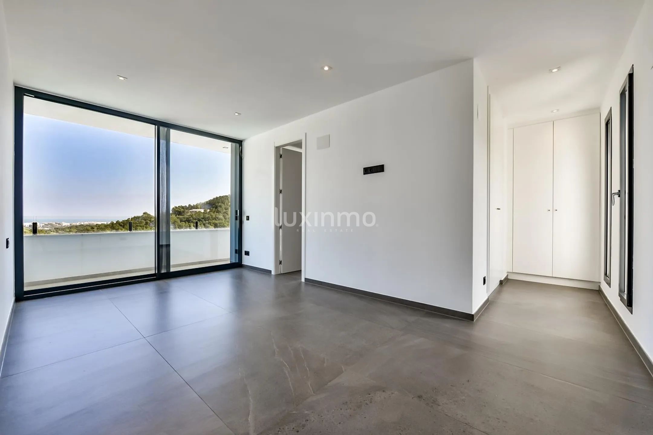 For sale impressive modern built villa in Javea — photo 23