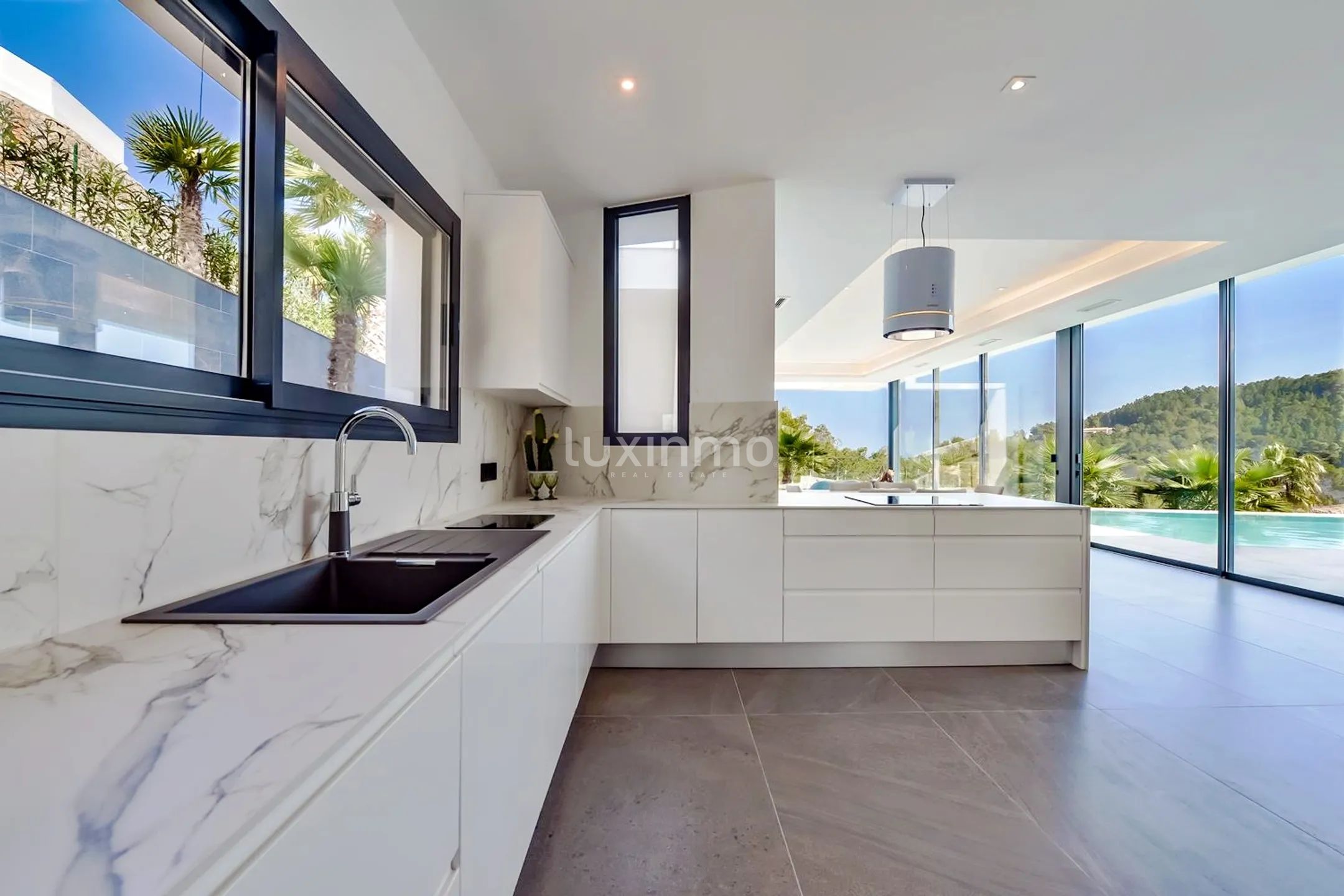 For sale impressive modern built villa in Javea — photo 10