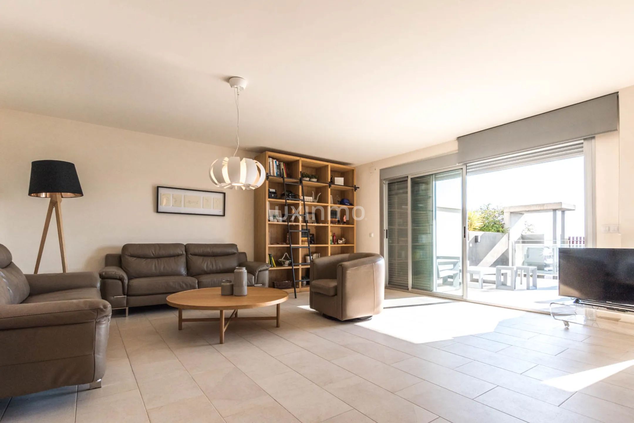 Apartment with sea views for sale in Mascarat — photo 12