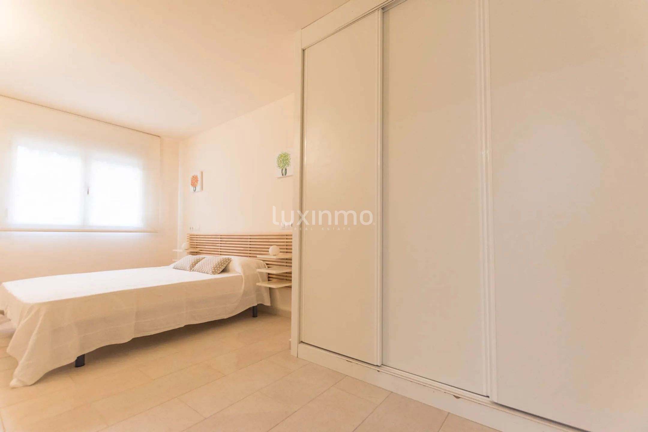 Apartment with sea views for sale in Mascarat — photo 30