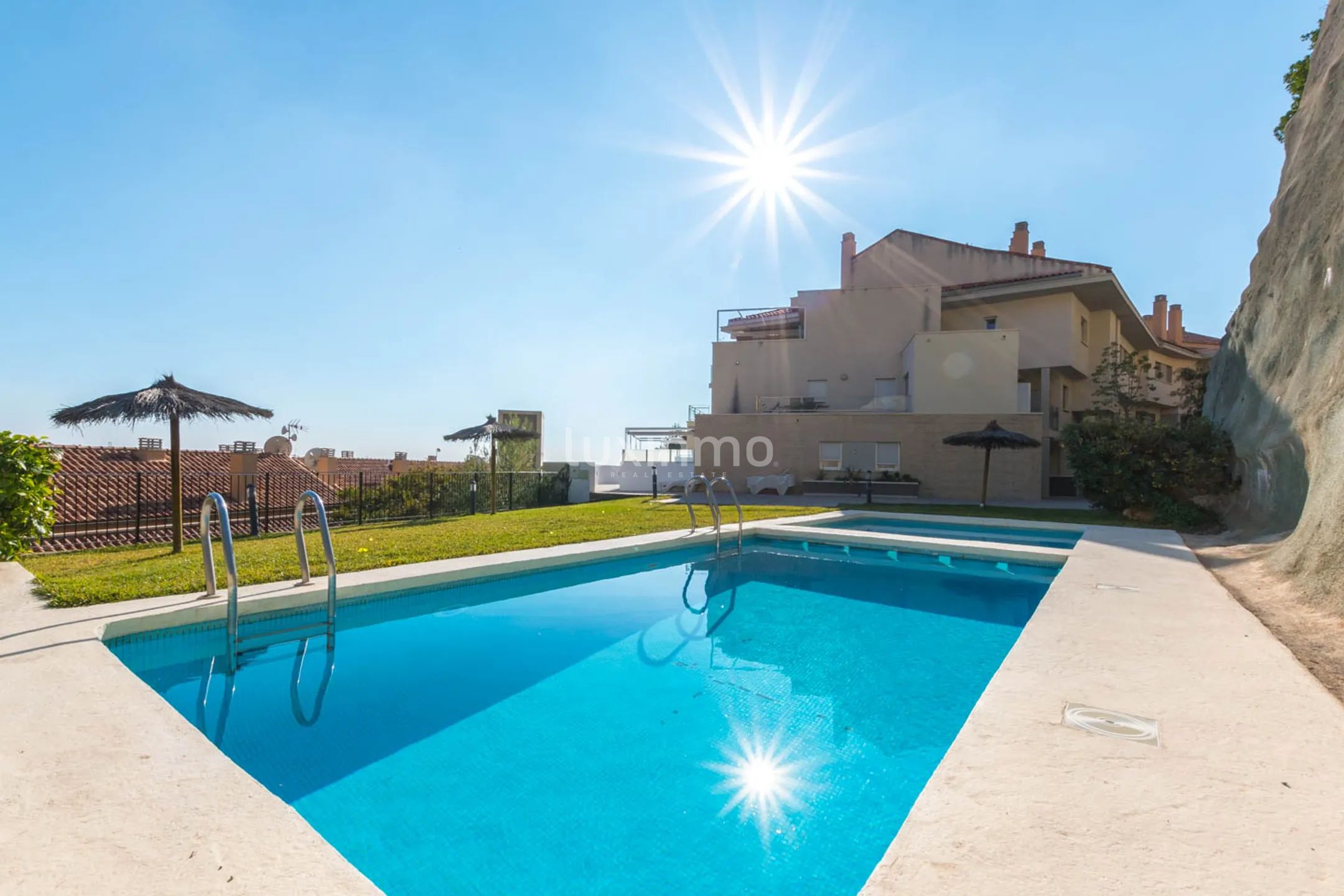 Apartment with sea views for sale in Mascarat — photo 2