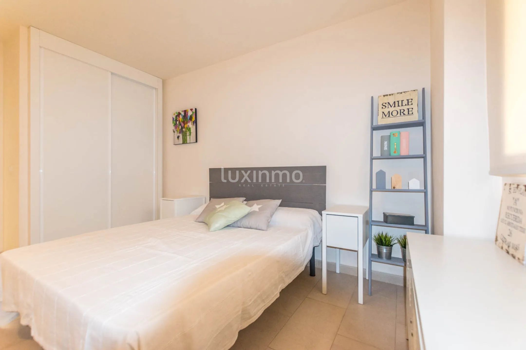 Apartment with sea views for sale in Mascarat — photo 20