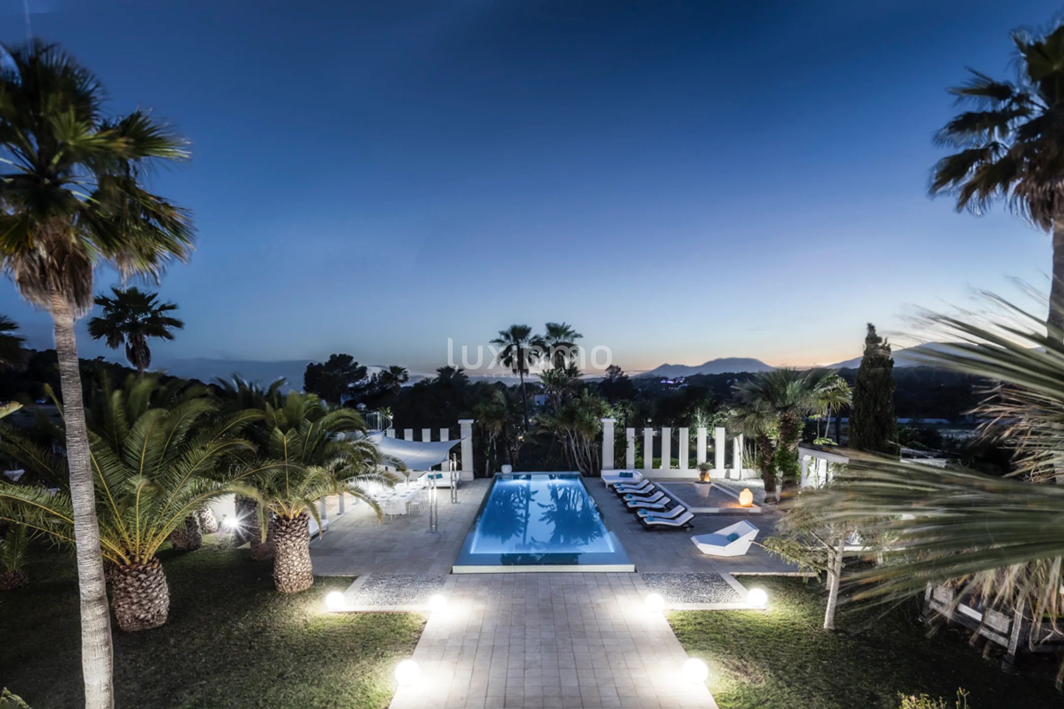 Luxury Spectacular Villa for Sale next to Blue Marlin — photo 1