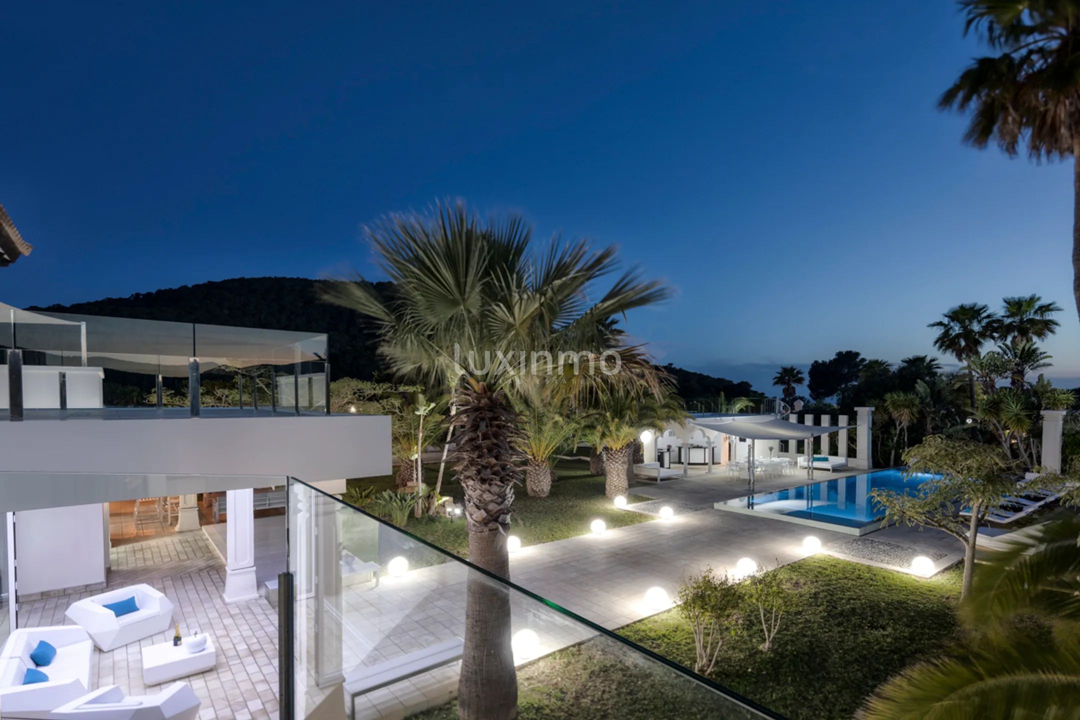 Luxury Spectacular Villa for Sale next to Blue Marlin — photo 44