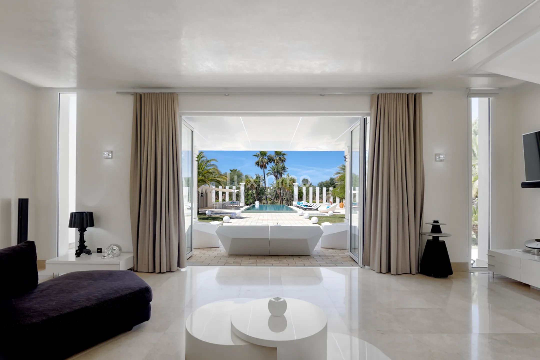 Luxury Spectacular Villa for Sale next to Blue Marlin — photo 13