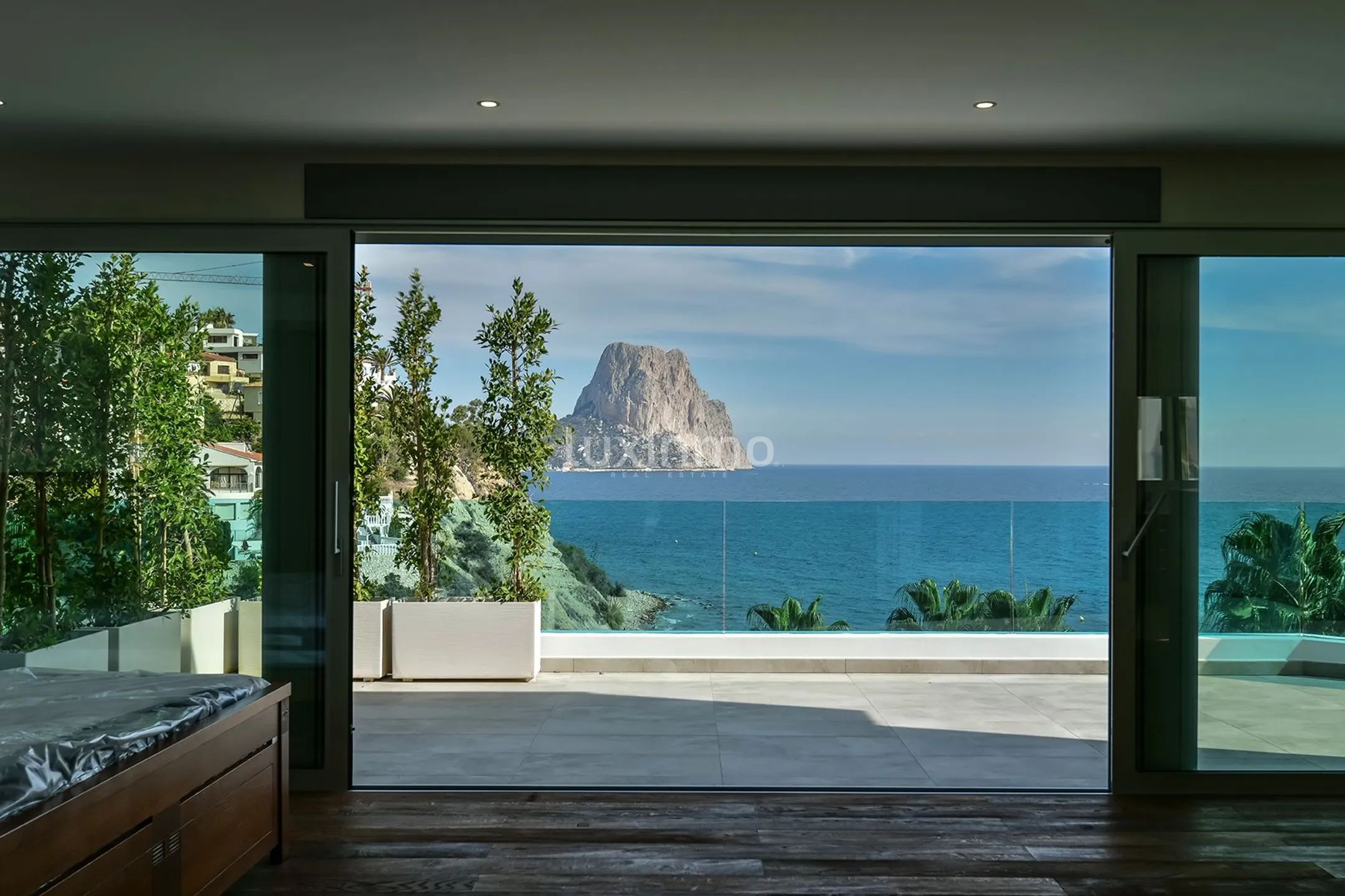 Magnificent villa with sea views for sale in Calpe — photo 32