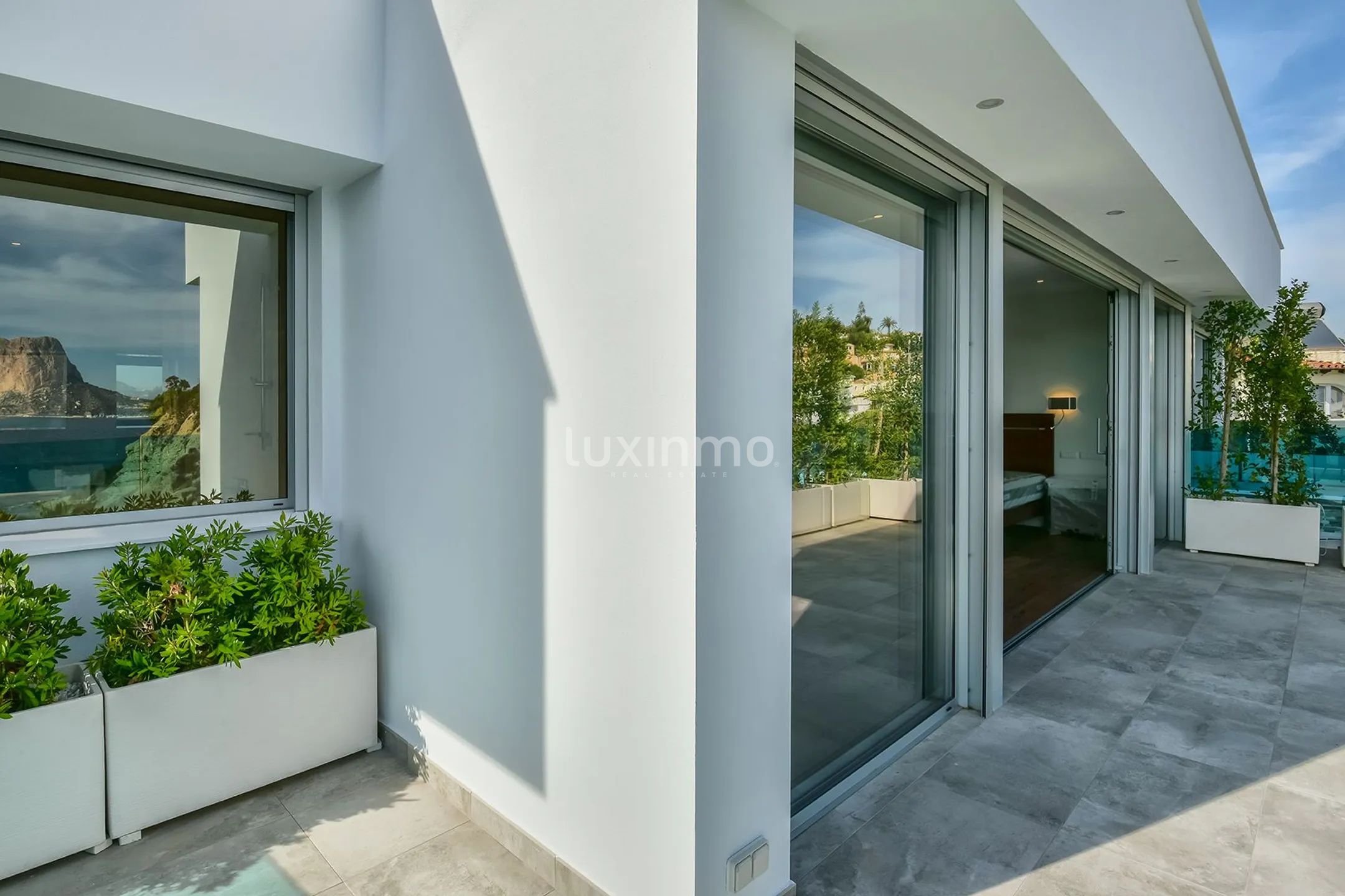 Magnificent villa with sea views for sale in Calpe — photo 45