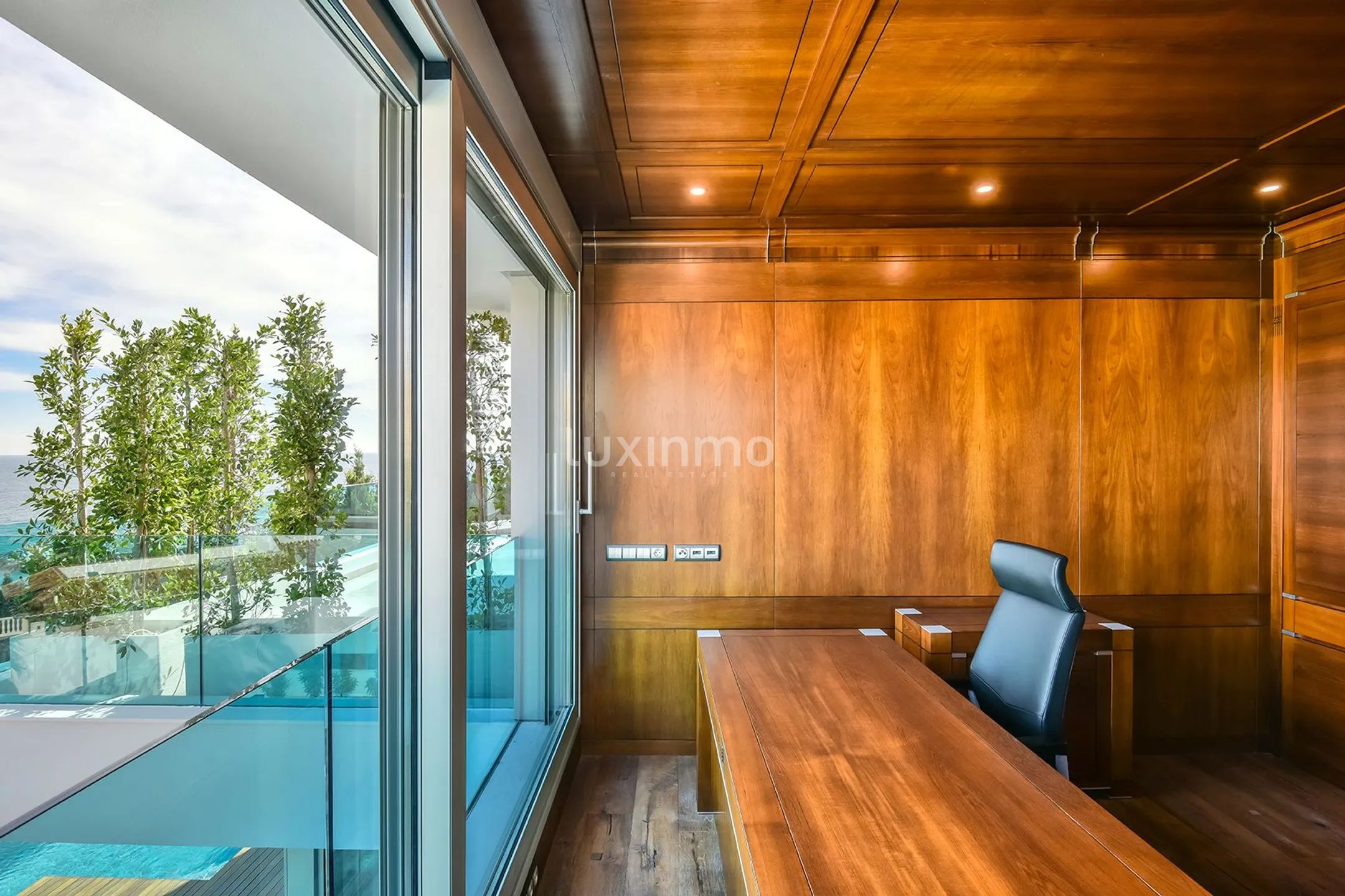 Magnificent villa with sea views for sale in Calpe — photo 35