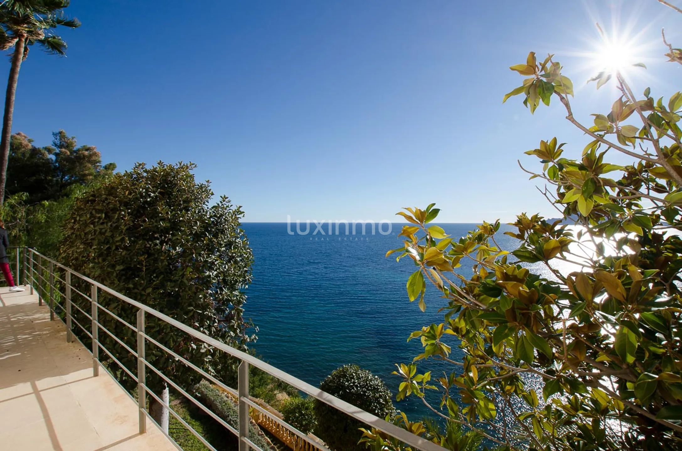 Luxury villa in first line, Altea — photo 22
