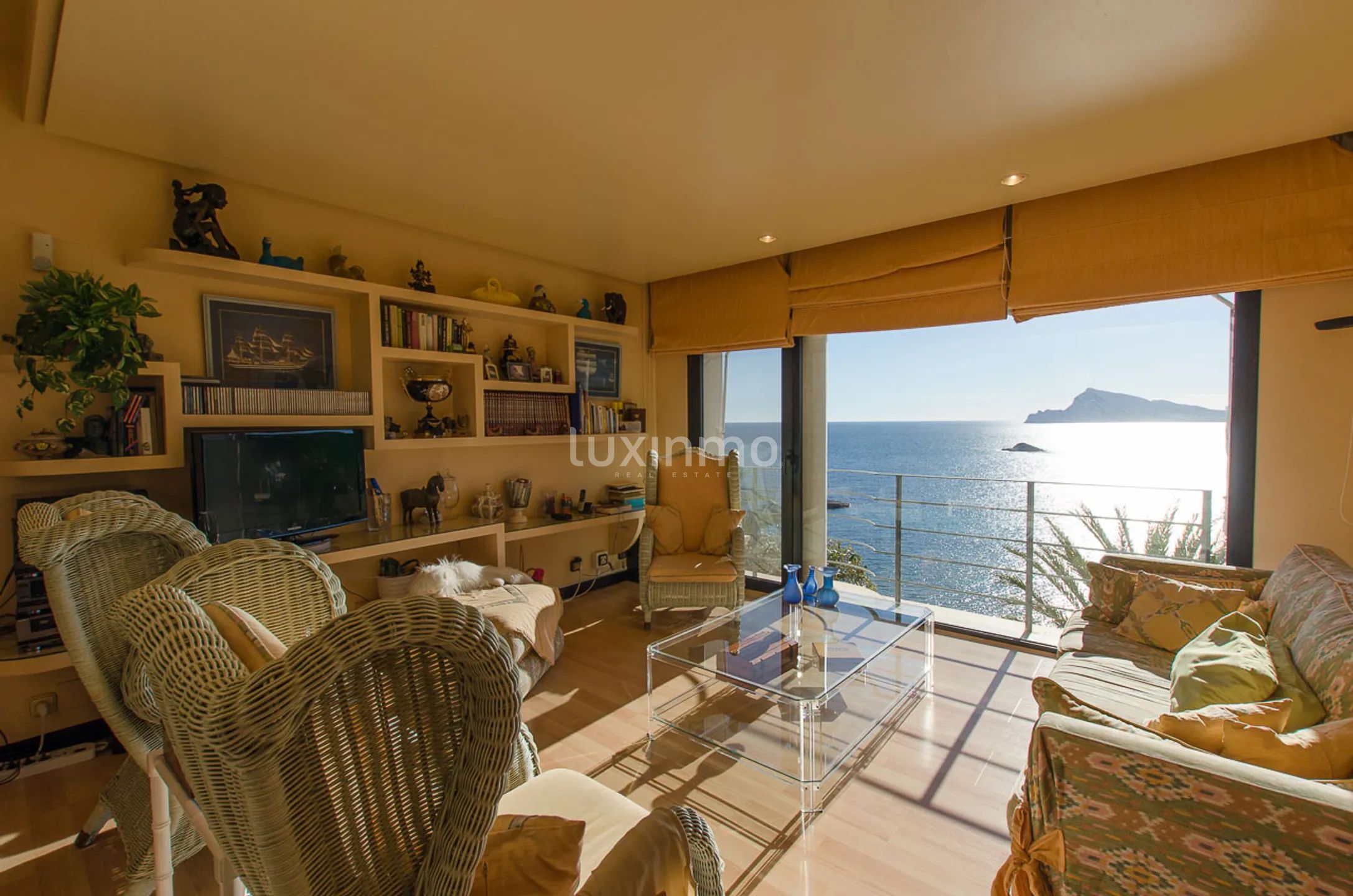 Luxury villa in first line, Altea — photo 14