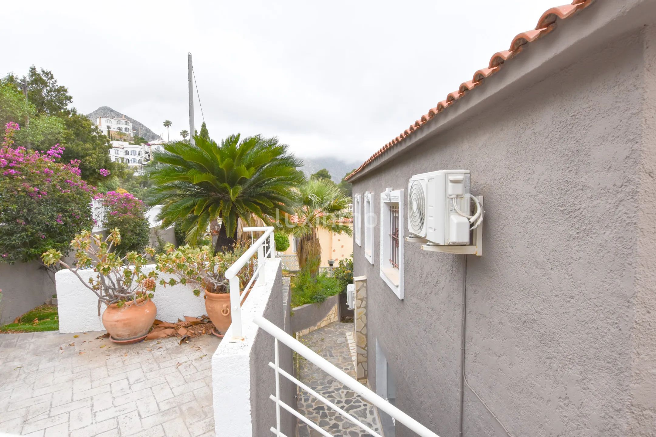 House for sale in Calpe with panoramic sea views in Maryvilla — photo 6