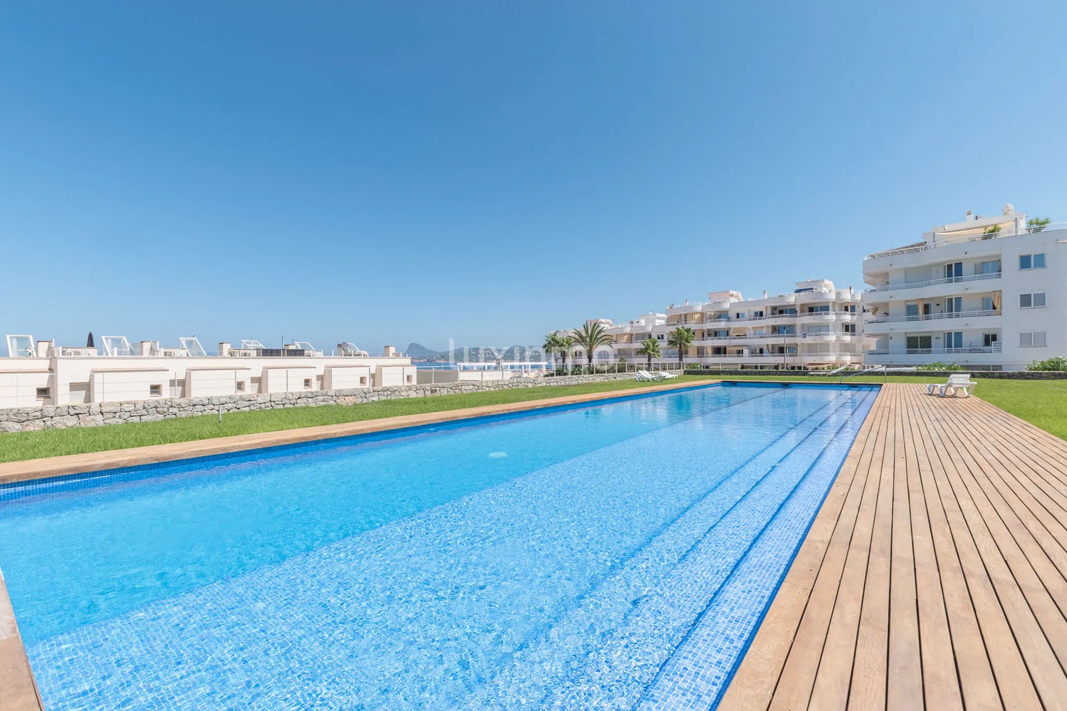 Erdgeschoss zu verkaufen in zweiter Linie Strand in Ibiza — photo 27