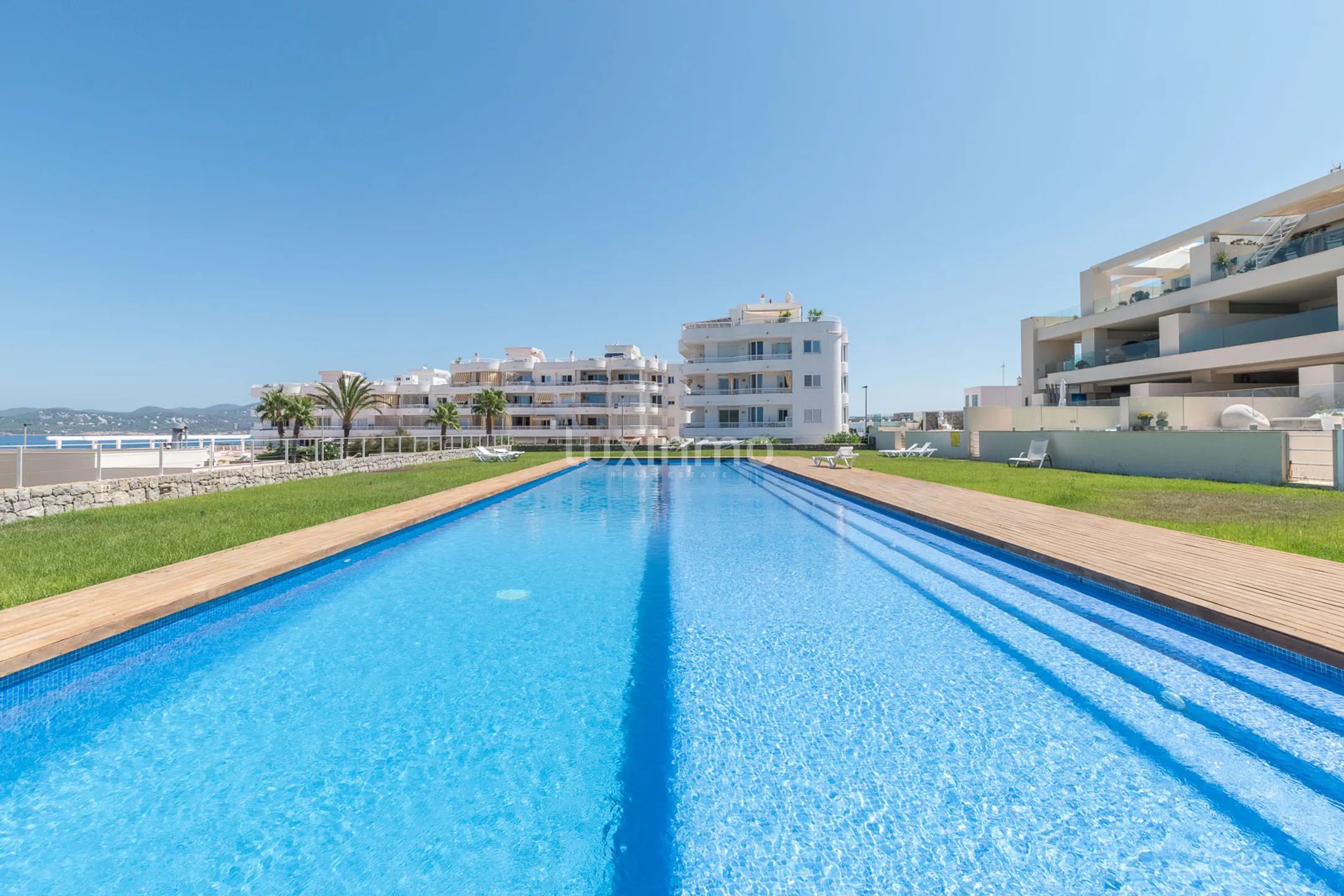 Erdgeschoss zu verkaufen in zweiter Linie Strand in Ibiza — photo 28
