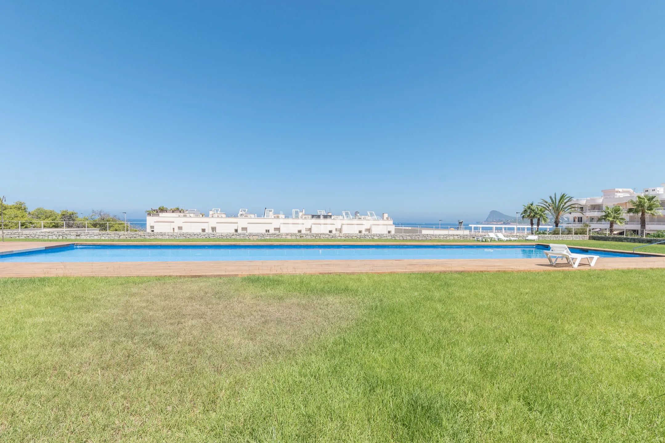 Erdgeschoss zu verkaufen in zweiter Linie Strand in Ibiza — photo 29