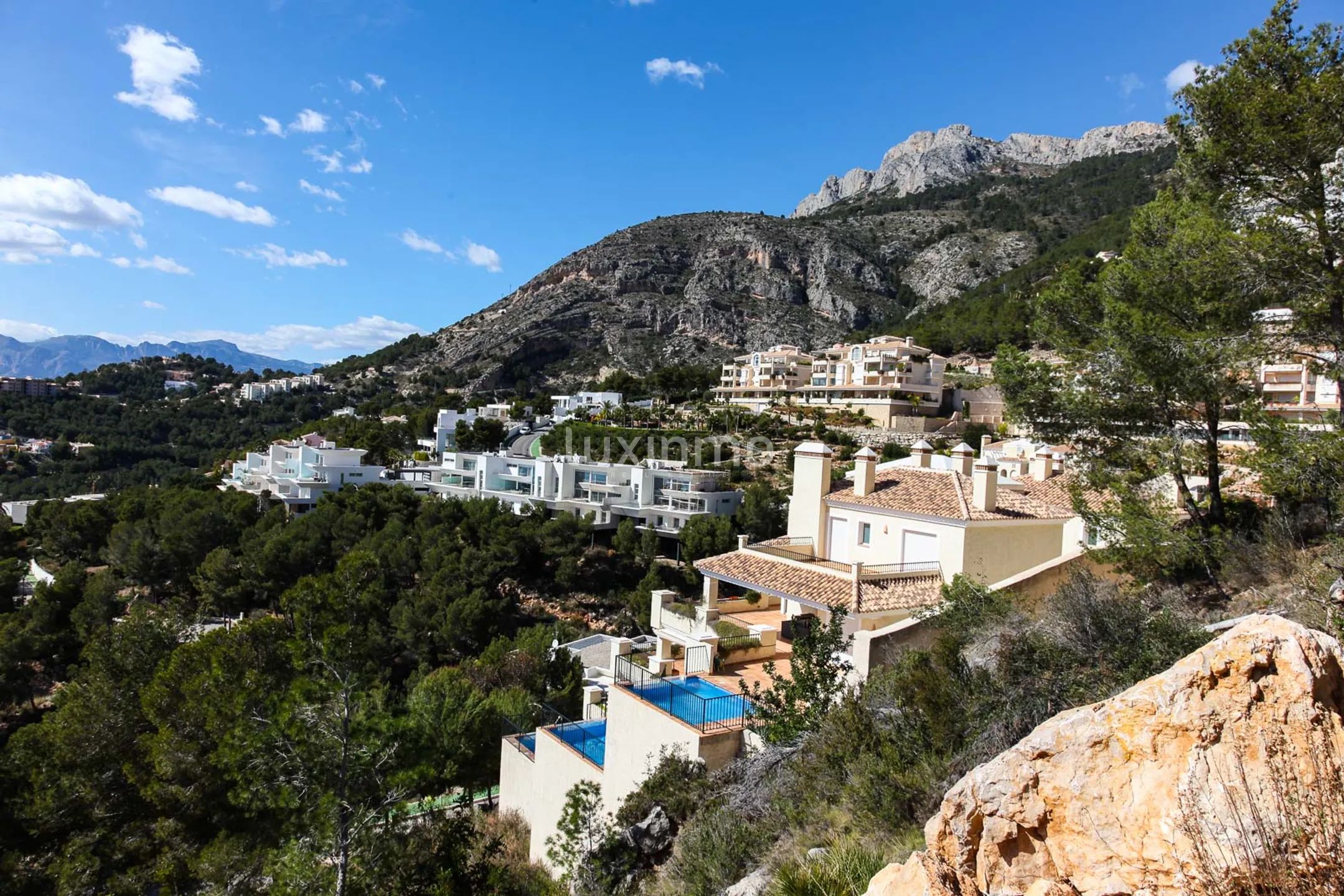 Unique plot with panoramic views to the bay and the mountains in Altea Hills — photo 9