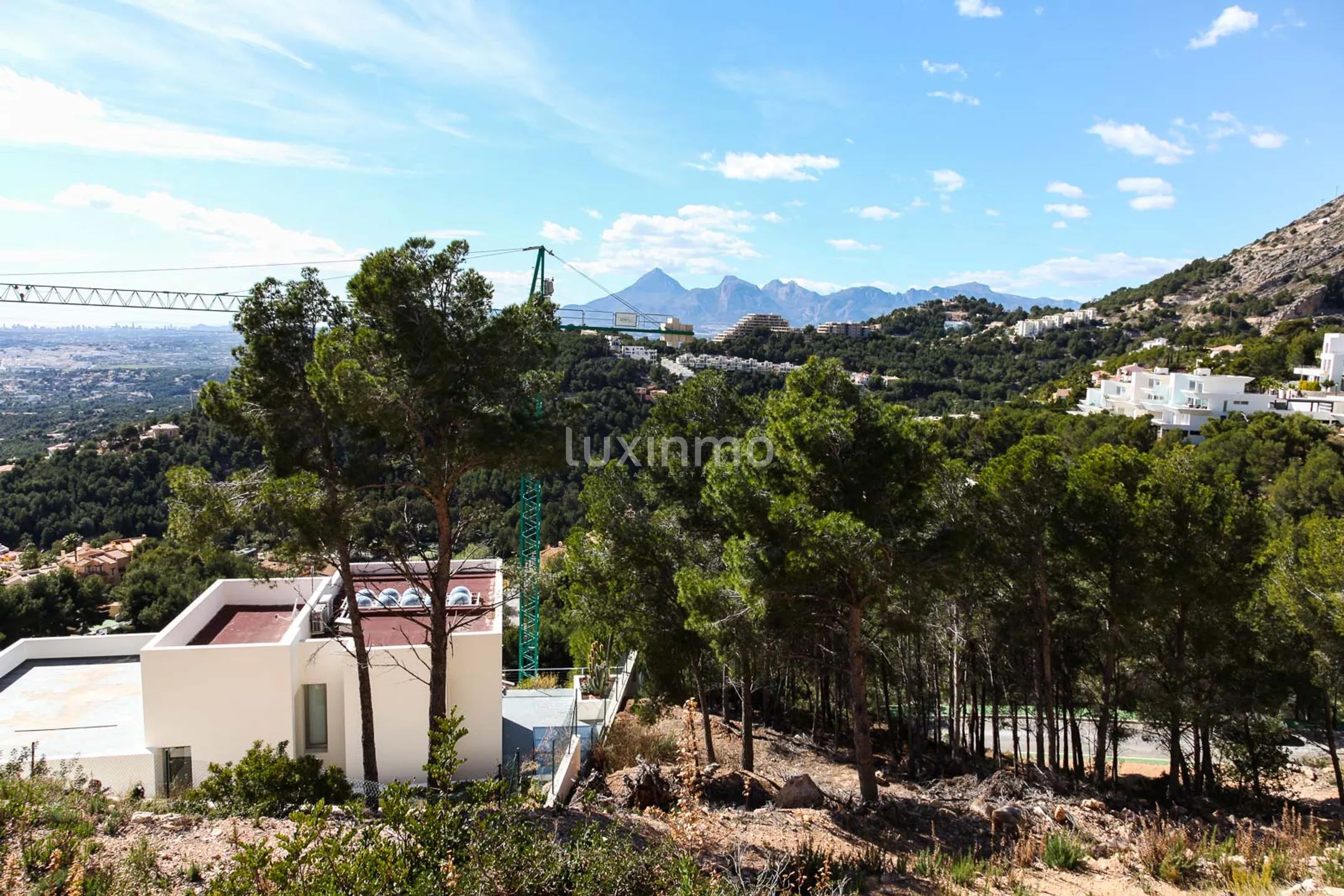Unique plot with panoramic views to the bay and the mountains in Altea Hills — photo 3