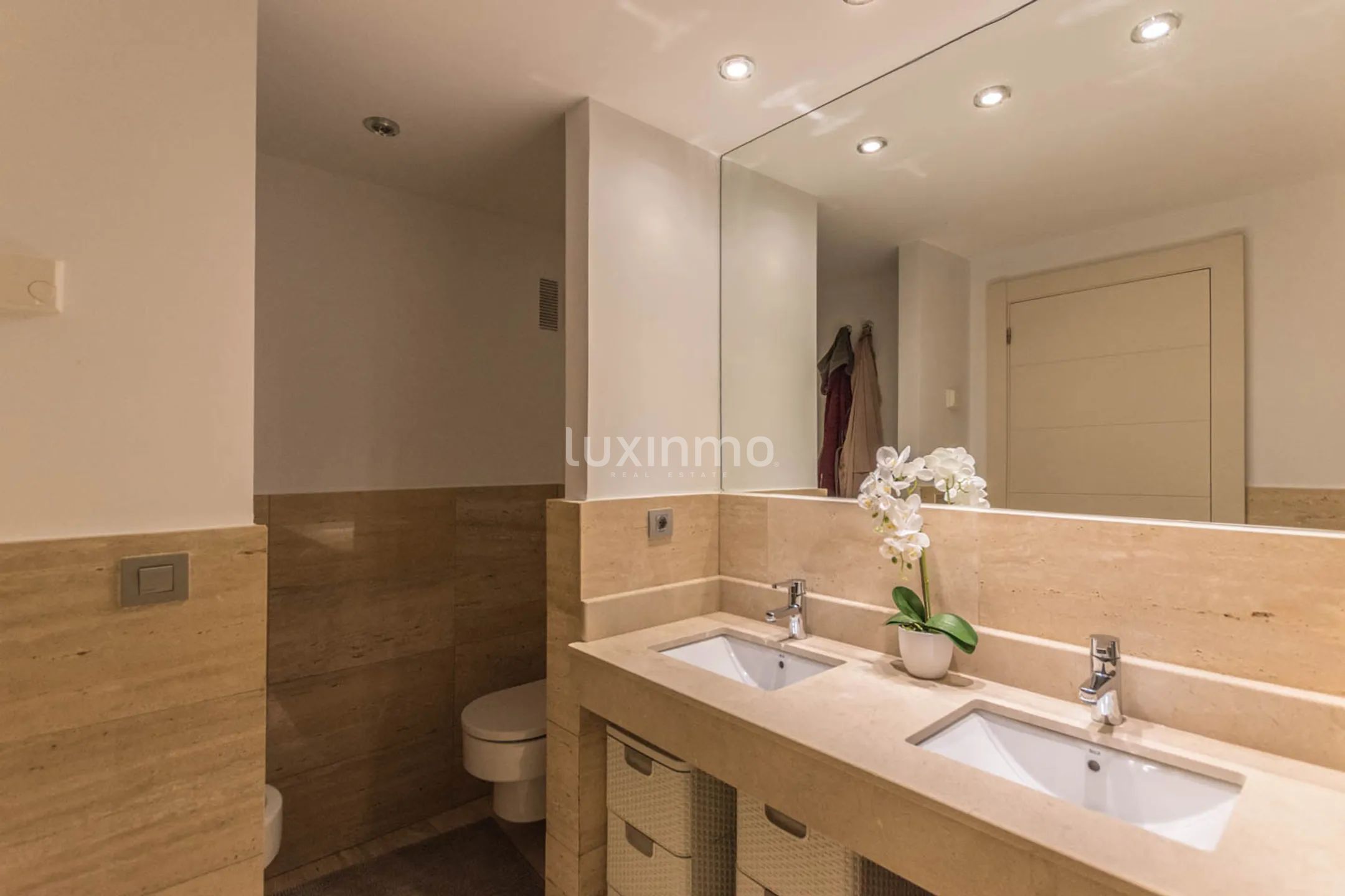 Spacious penthouse with sea views for sale in Mascarat — photo 42