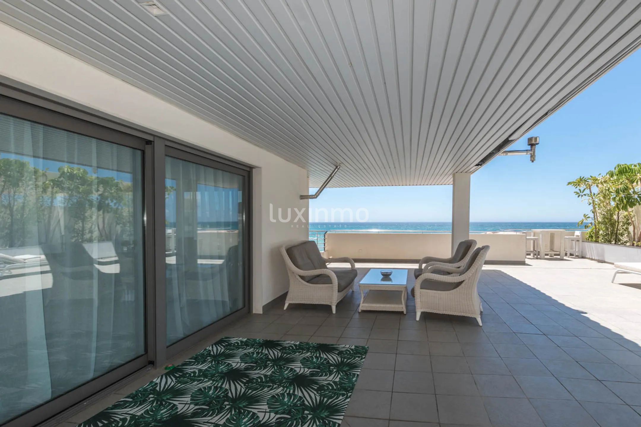 Spacious penthouse with sea views for sale in Mascarat — photo 14
