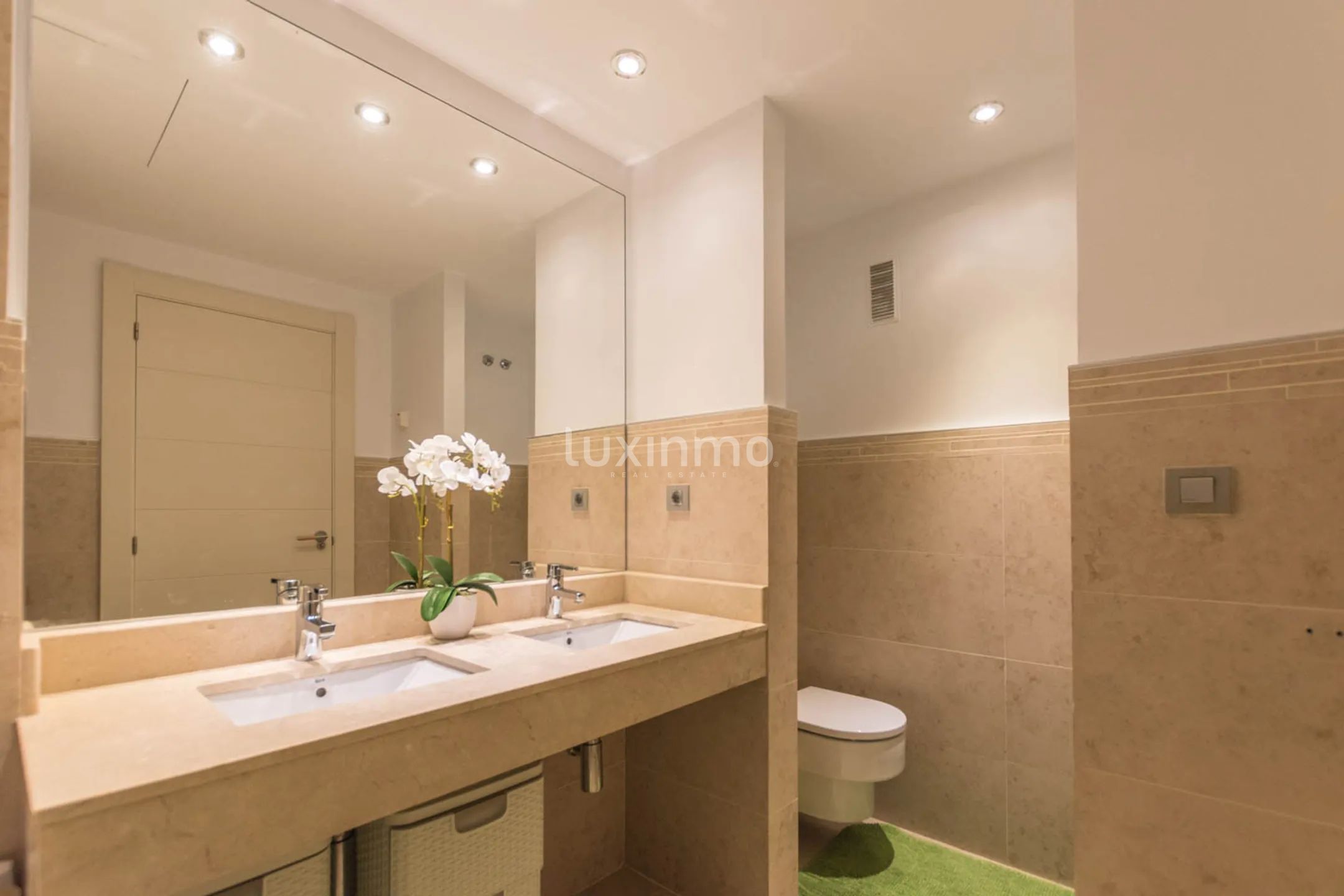 Spacious penthouse with sea views for sale in Mascarat — photo 35