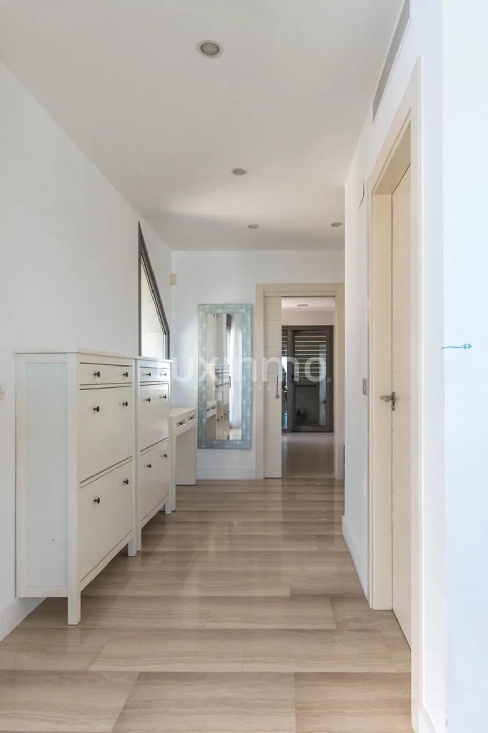 Spacious penthouse with sea views for sale in Mascarat — photo 25