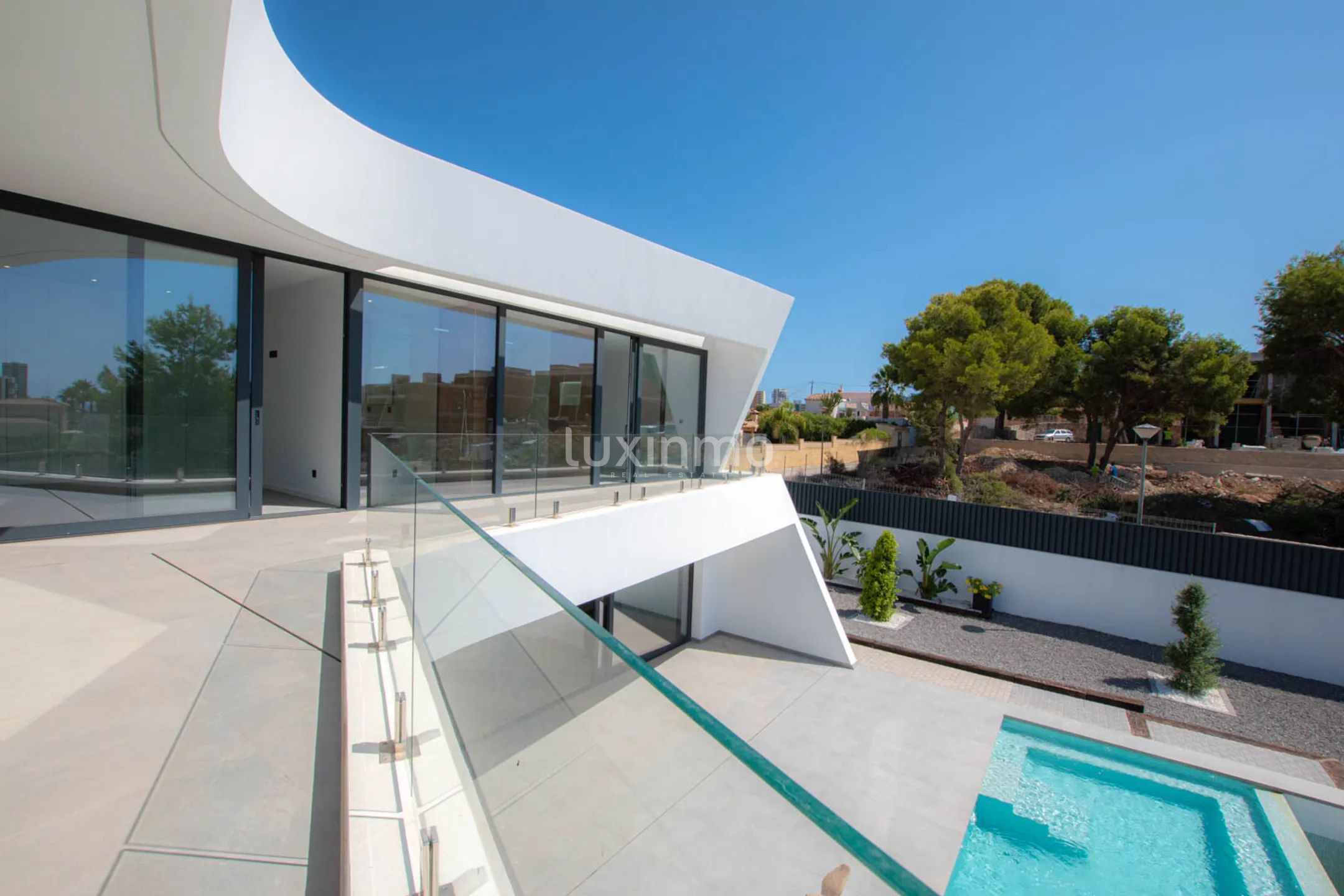 Spacious new villa with panoramic views for sale in Calpe — photo 18