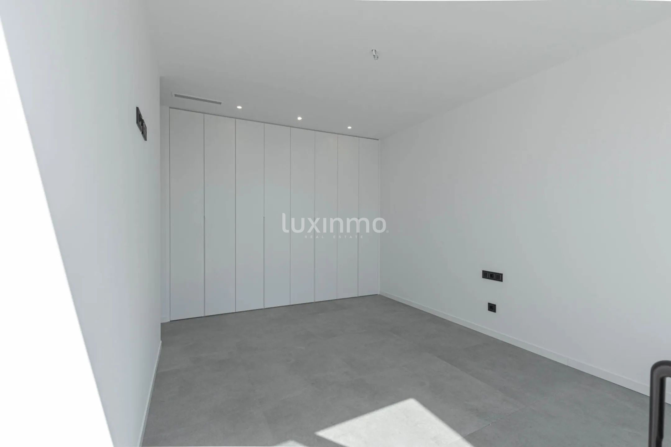 Spacious new villa with panoramic views for sale in Calpe — photo 17