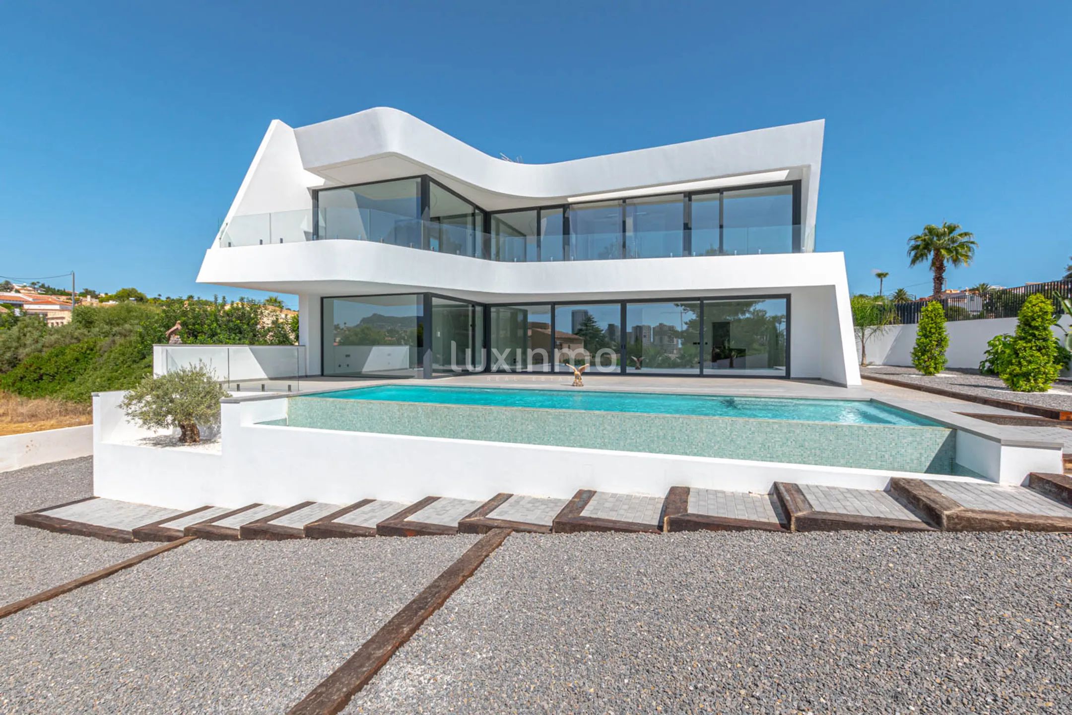 Spacious new villa with panoramic views for sale in Calpe — photo 3