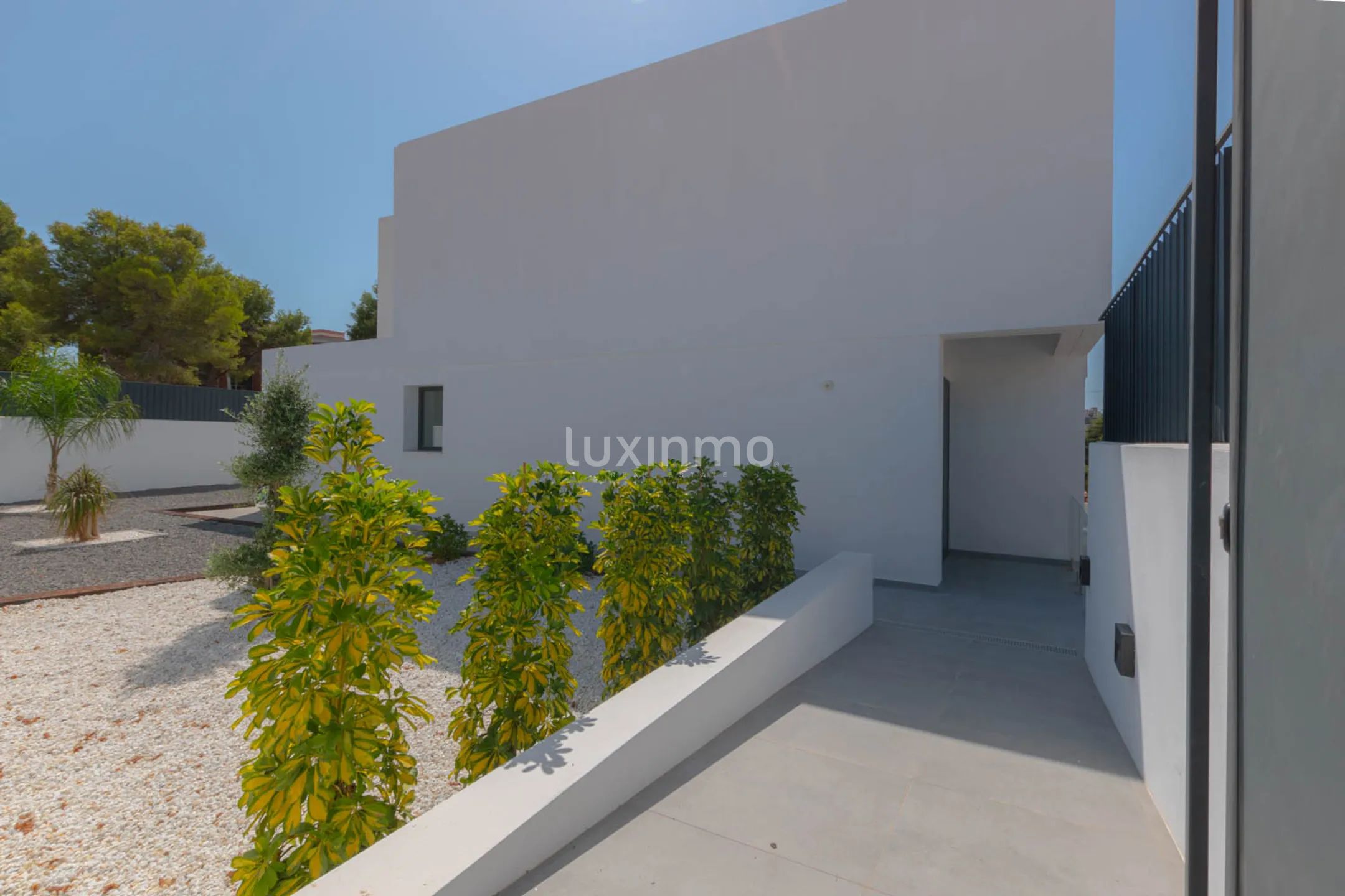 Spacious new villa with panoramic views for sale in Calpe — photo 5