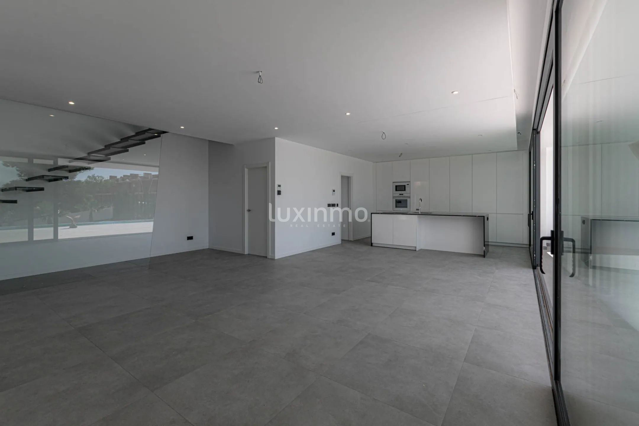 Spacious new villa with panoramic views for sale in Calpe — photo 9