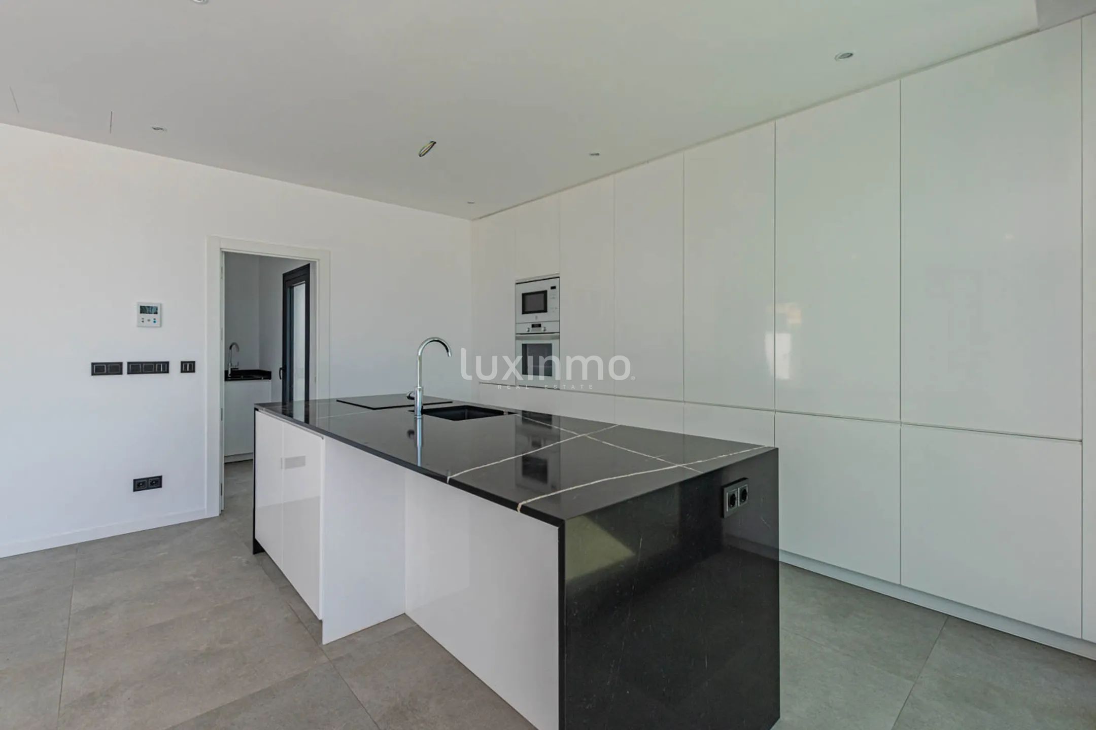 Spacious new villa with panoramic views for sale in Calpe — photo 11