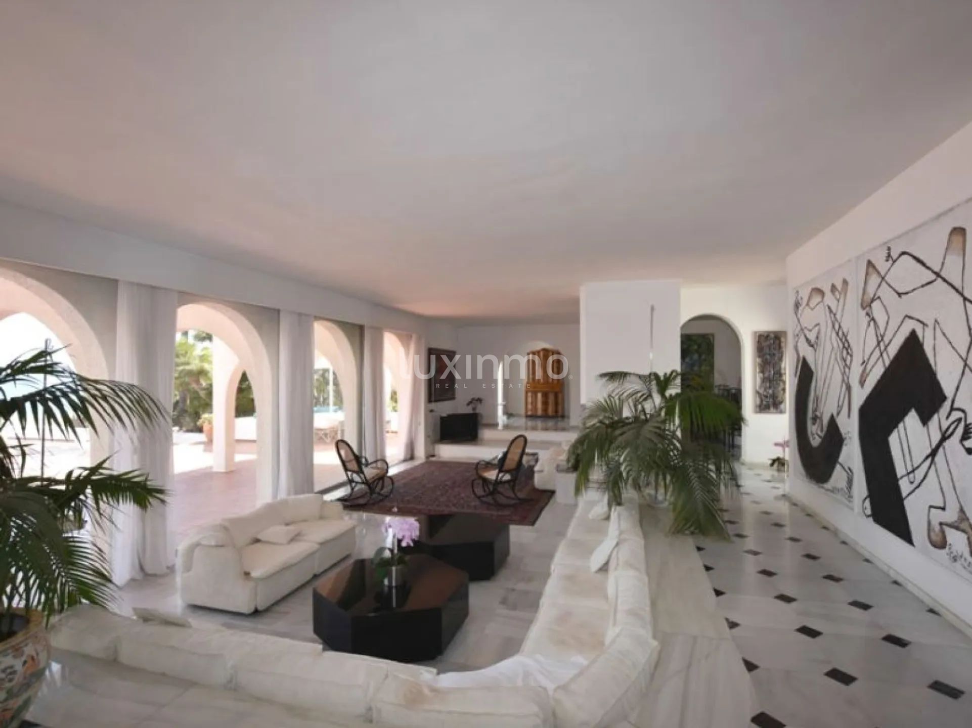 Ett konstverk vid stranden i en villa i Albir — photo 14