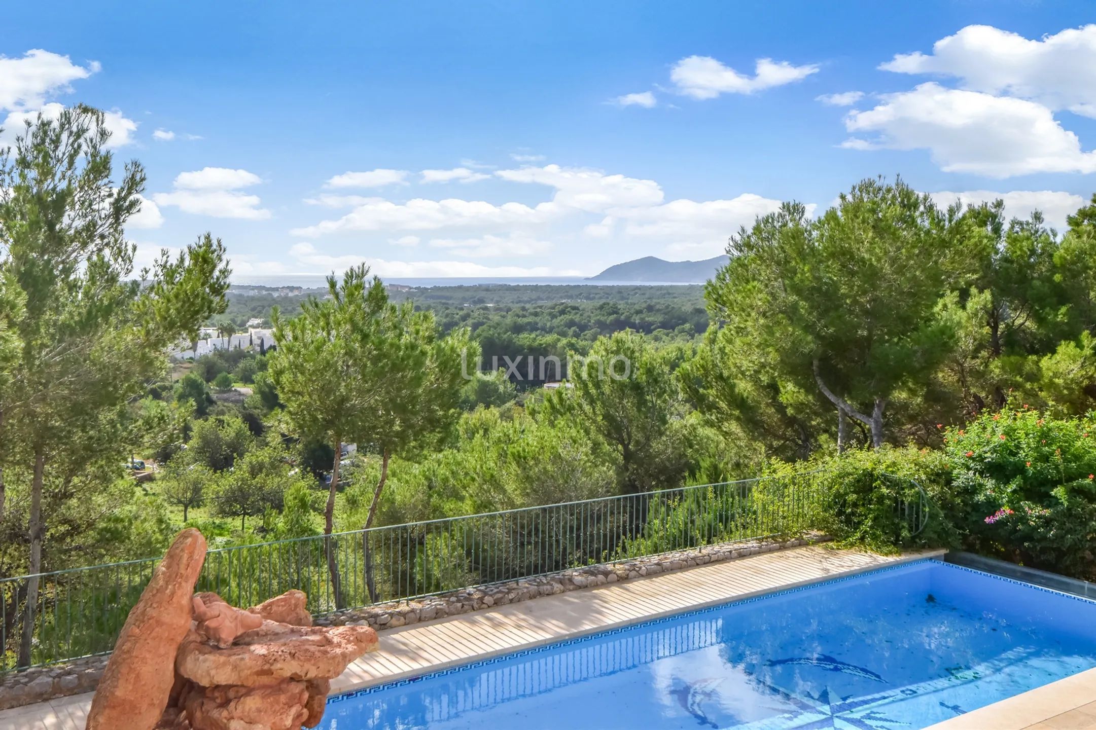 Opportunity! Villa with Tourist License and Panoramic Sea Views — photo 9