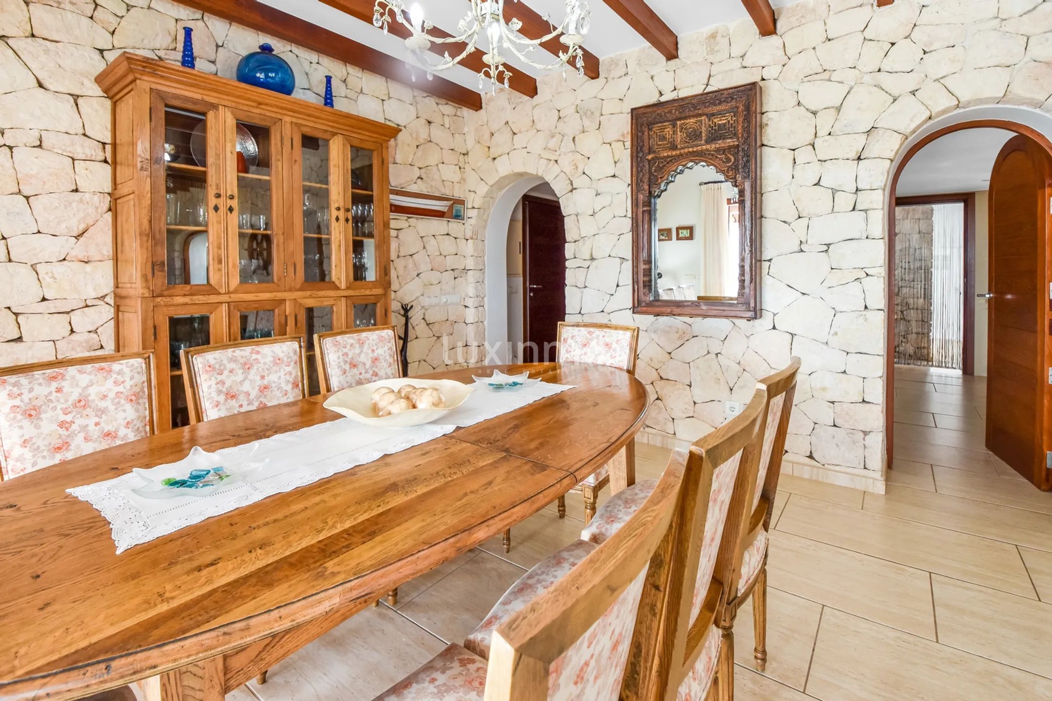 Opportunity! Villa with Tourist License and Panoramic Sea Views — photo 10