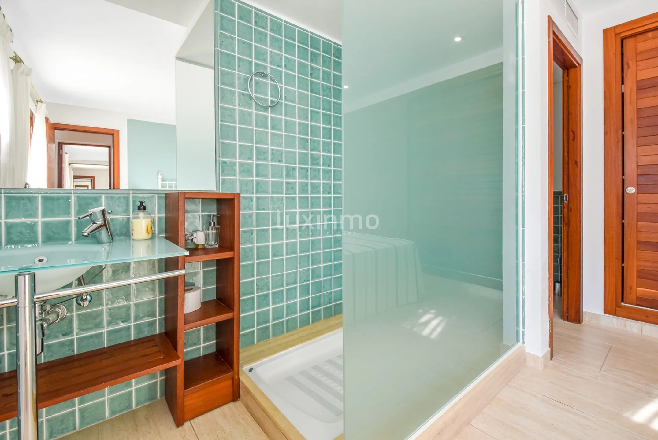 Opportunity! Villa with Tourist License and Panoramic Sea Views — photo 19