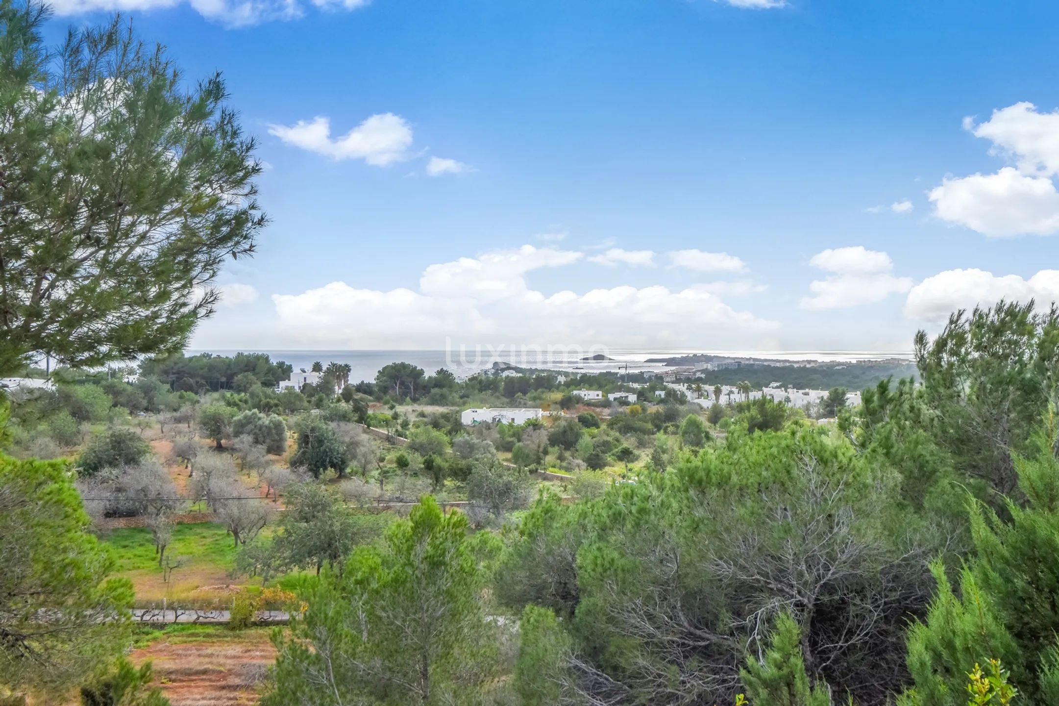 Opportunity! Villa with Tourist License and Panoramic Sea Views — photo 5