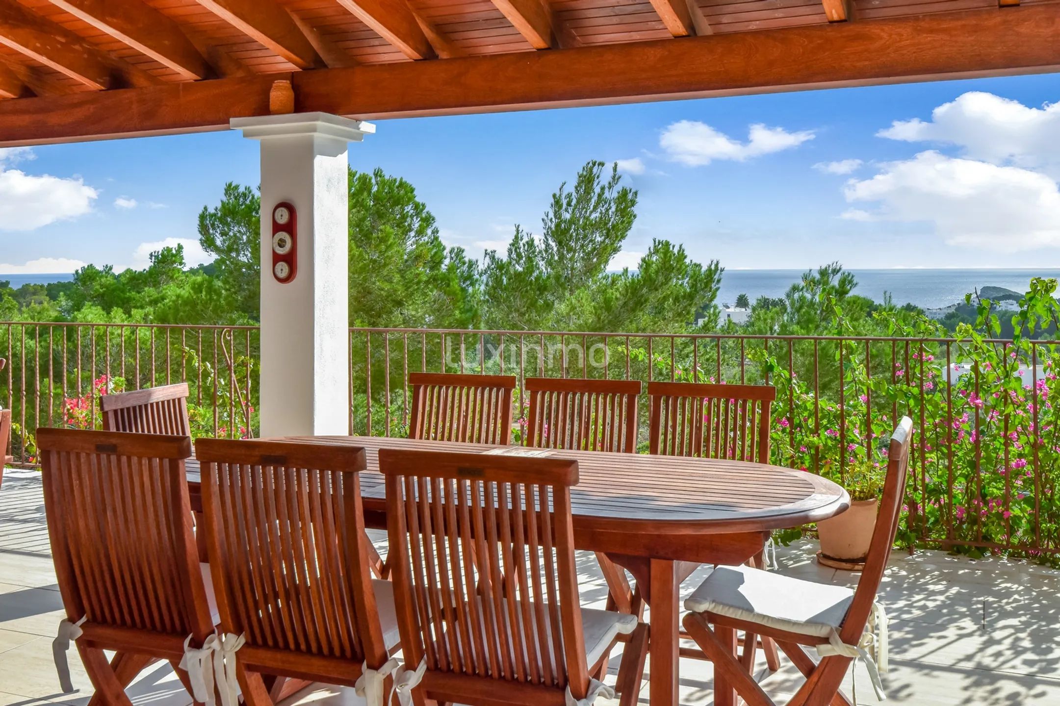 Opportunity! Villa with Tourist License and Panoramic Sea Views — photo 4