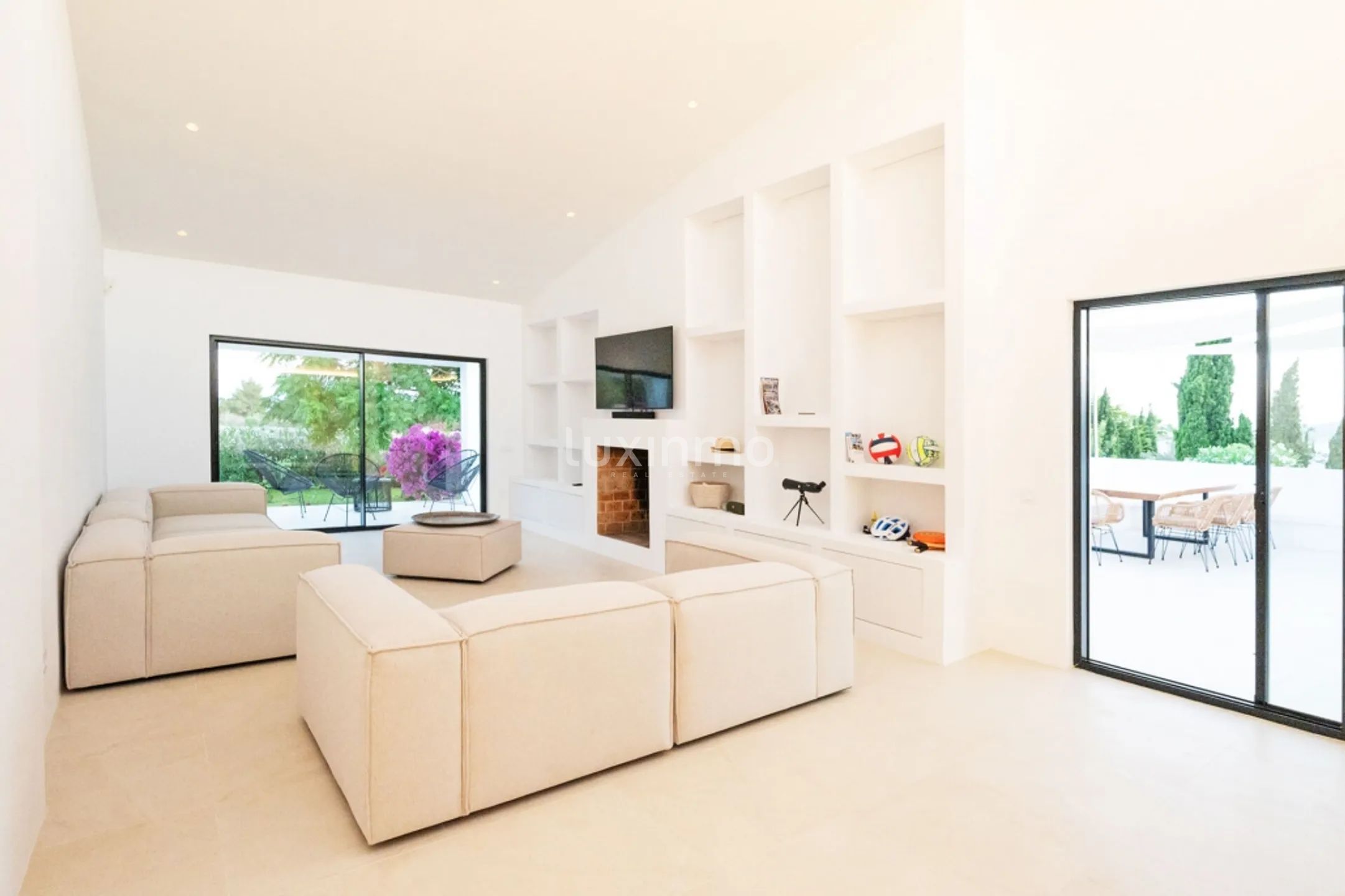 For sale Renovated villa with swimming pool in Jesus — photo 10