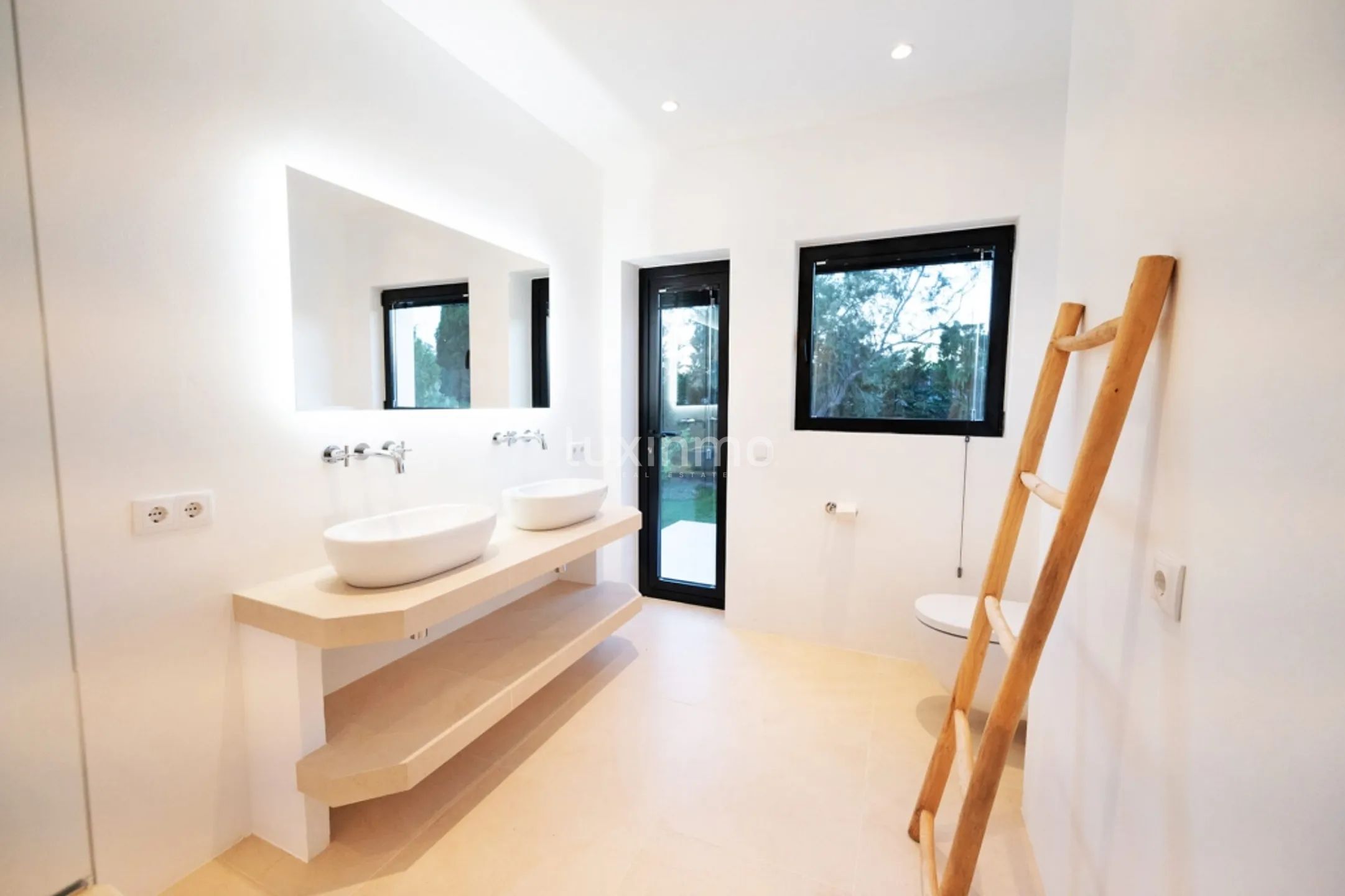 For sale Renovated villa with swimming pool in Jesus — photo 14