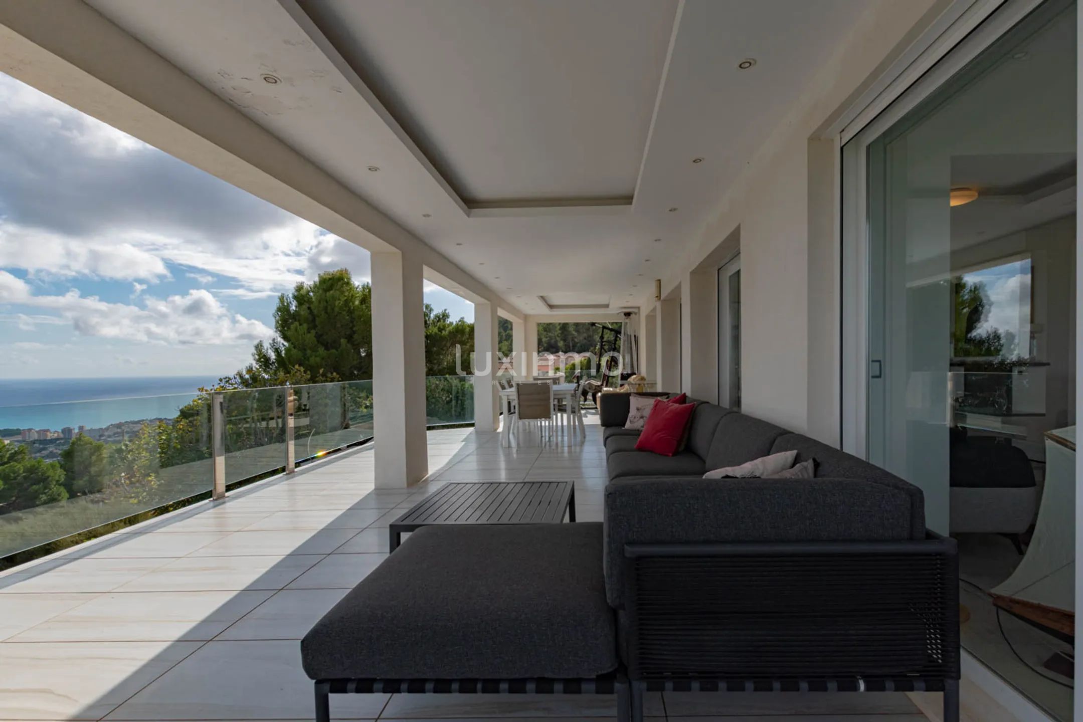 Villa for long term rentals in unique Oltamar Calpe location with panoramic views and sea view — photo 35